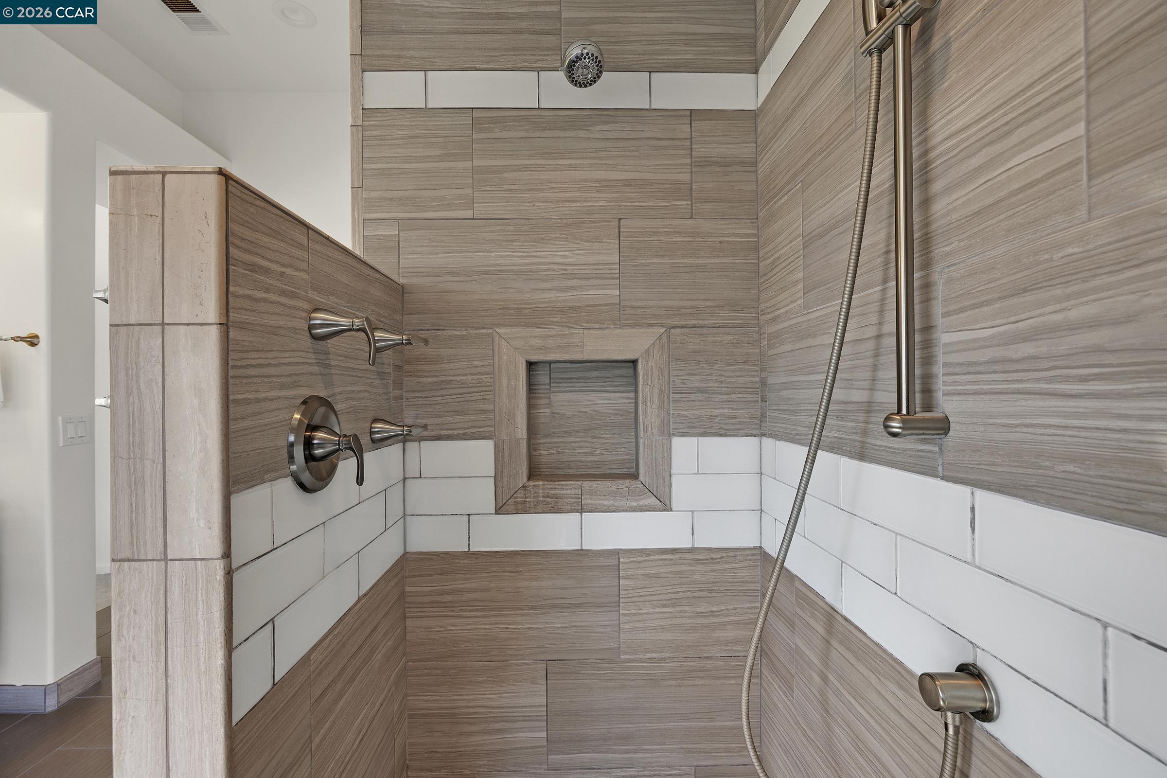 Detail Gallery Image 22 of 42 For 2868 Ruby Vw, San Jose,  CA 95148 - 5 Beds | 3 Baths