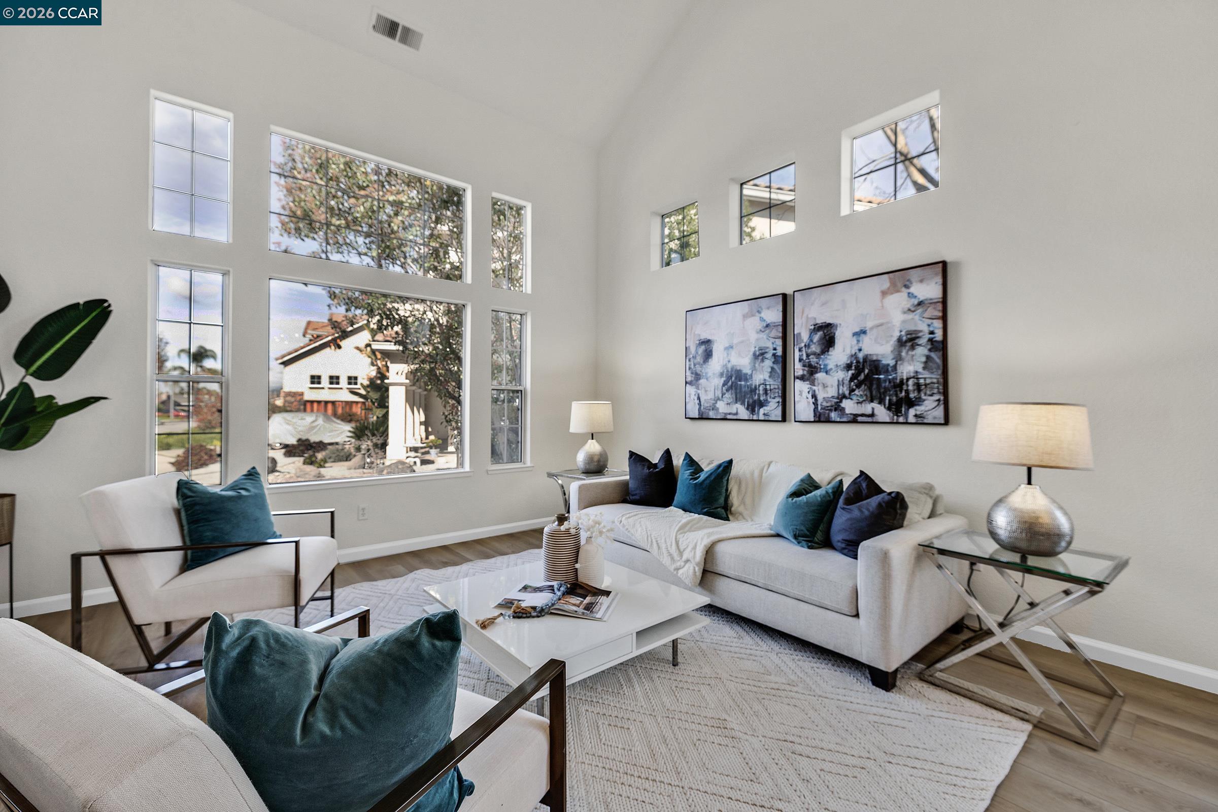 Detail Gallery Image 5 of 42 For 2868 Ruby Vw, San Jose,  CA 95148 - 5 Beds | 3 Baths