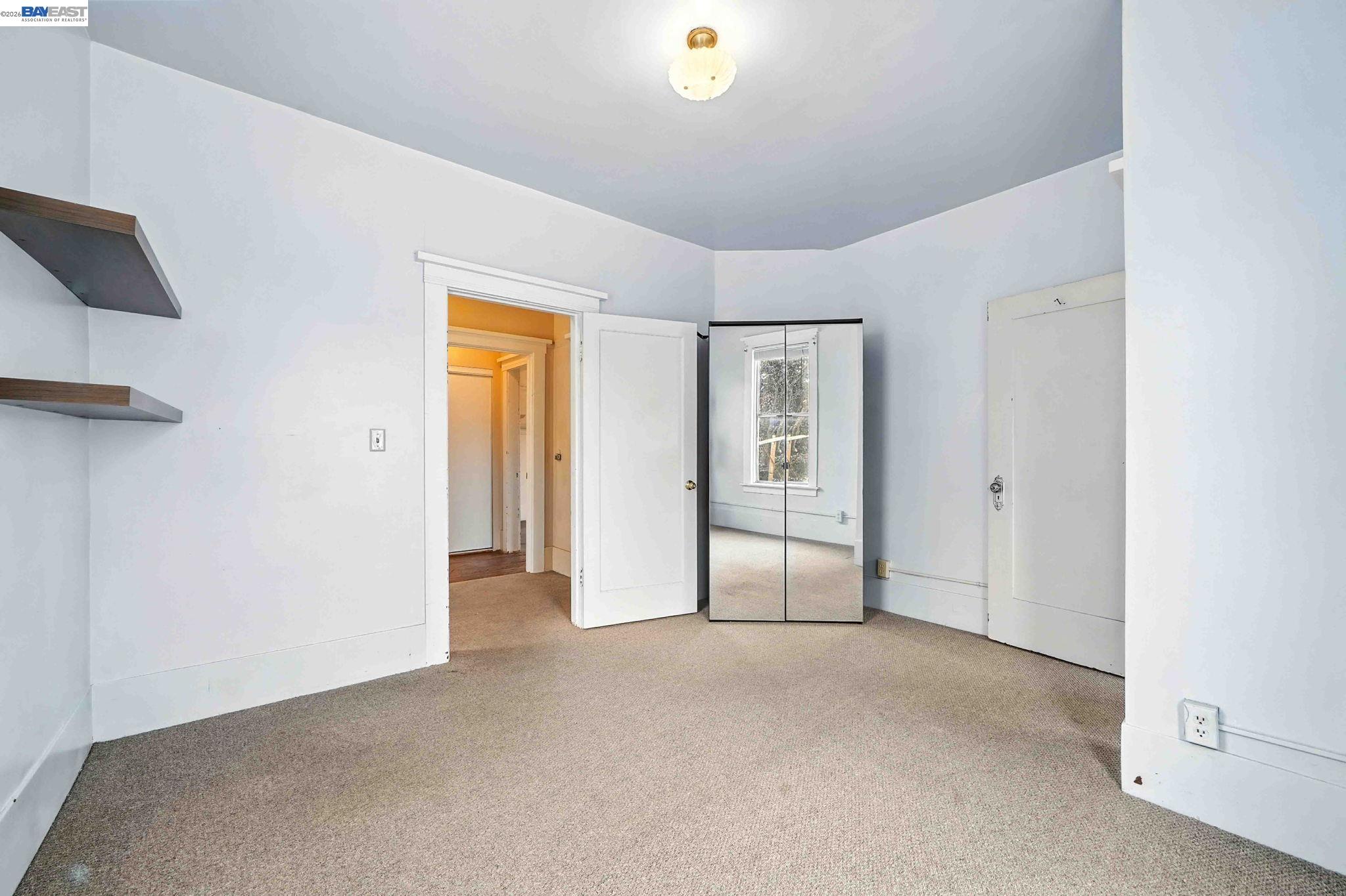 Detail Gallery Image 28 of 36 For 556-558 Alcatraz Ave, Oakland,  CA 94609 - – Beds | – Baths