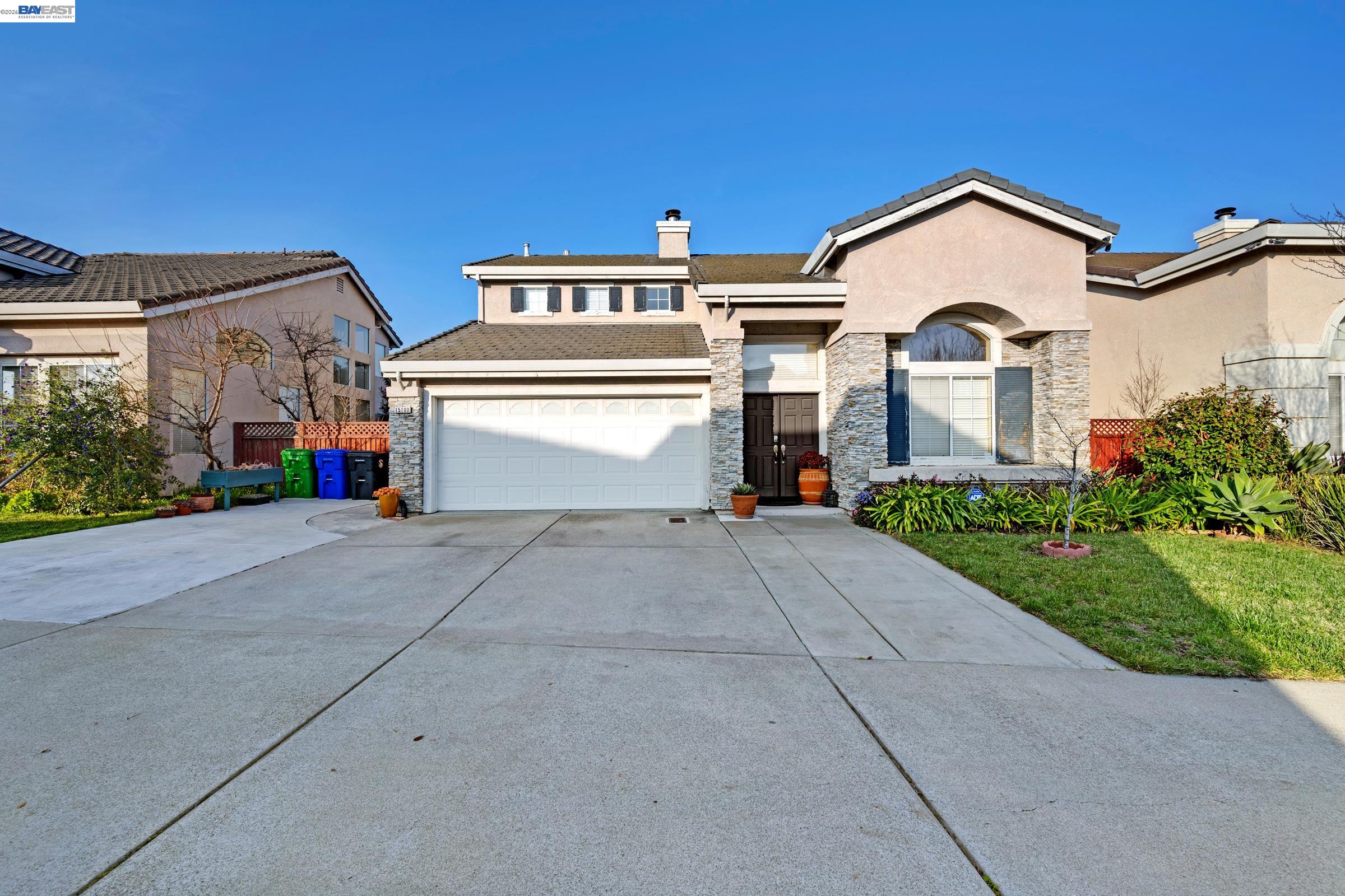 Detail Gallery Image 2 of 33 For 15100 Shining Star Ln, San Leandro,  CA 94579 - 4 Beds | 3 Baths