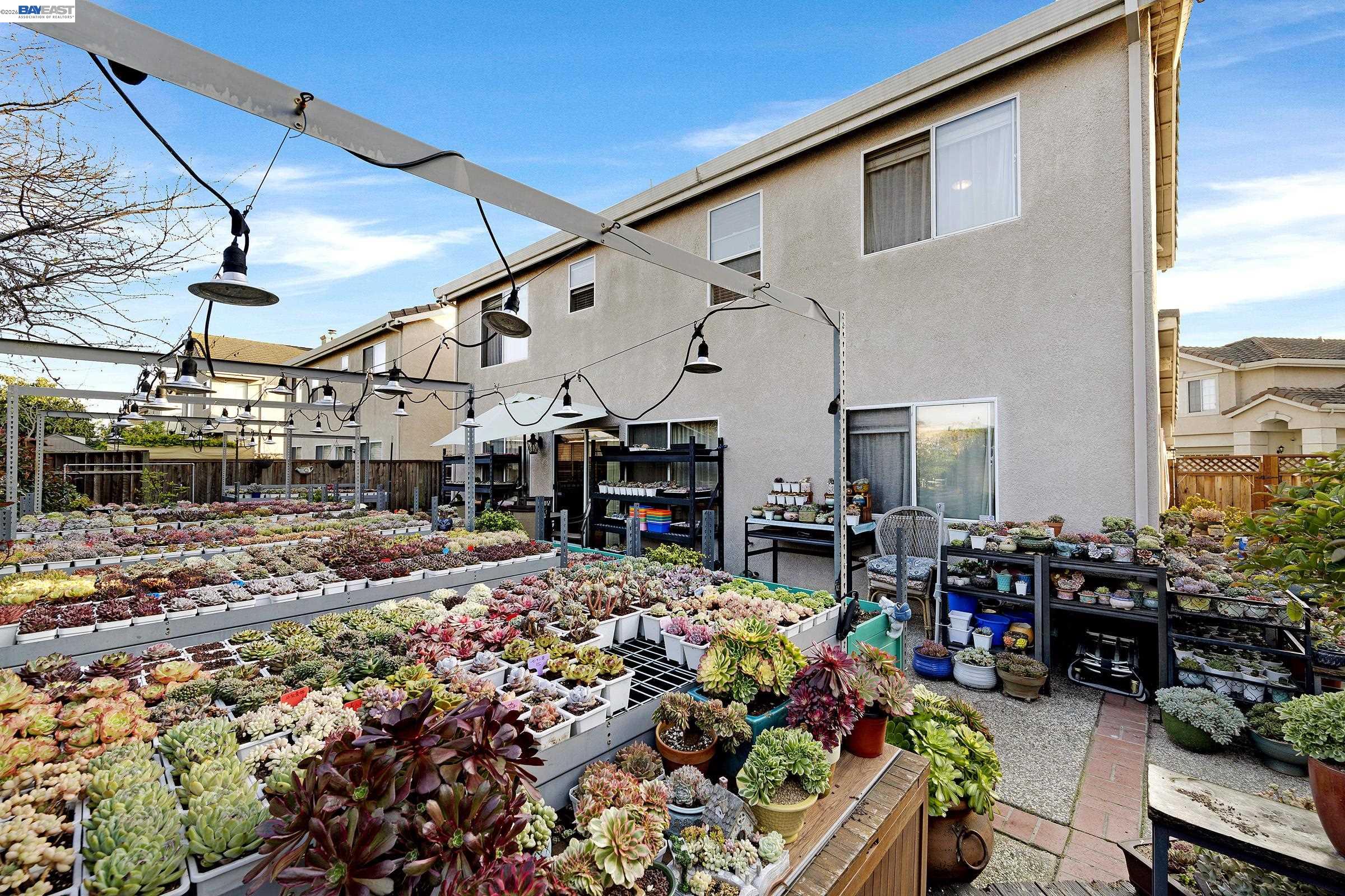 Detail Gallery Image 14 of 33 For 15100 Shining Star Ln, San Leandro,  CA 94579 - 4 Beds | 3 Baths