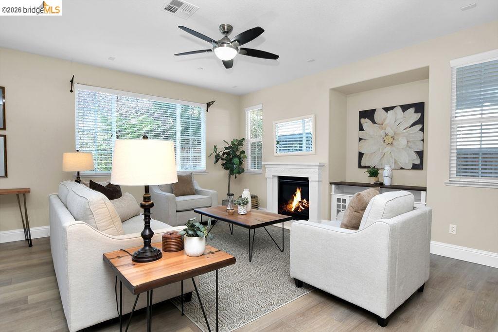 Detail Gallery Image 15 of 43 For 2973 Blumen Ave, Brentwood,  CA 94513 - 4 Beds | 2/1 Baths