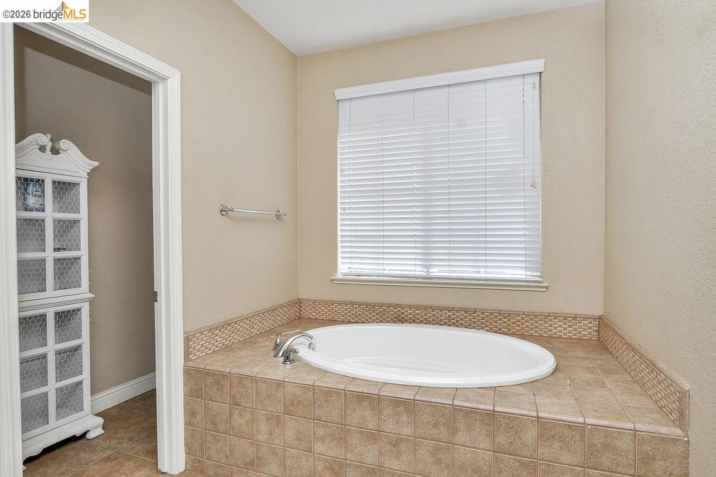 Detail Gallery Image 20 of 43 For 2973 Blumen Ave, Brentwood,  CA 94513 - 4 Beds | 2/1 Baths