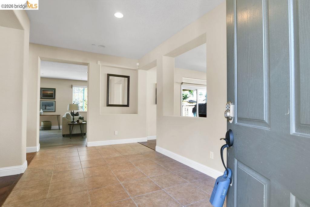 Detail Gallery Image 3 of 43 For 2973 Blumen Ave, Brentwood,  CA 94513 - 4 Beds | 2/1 Baths