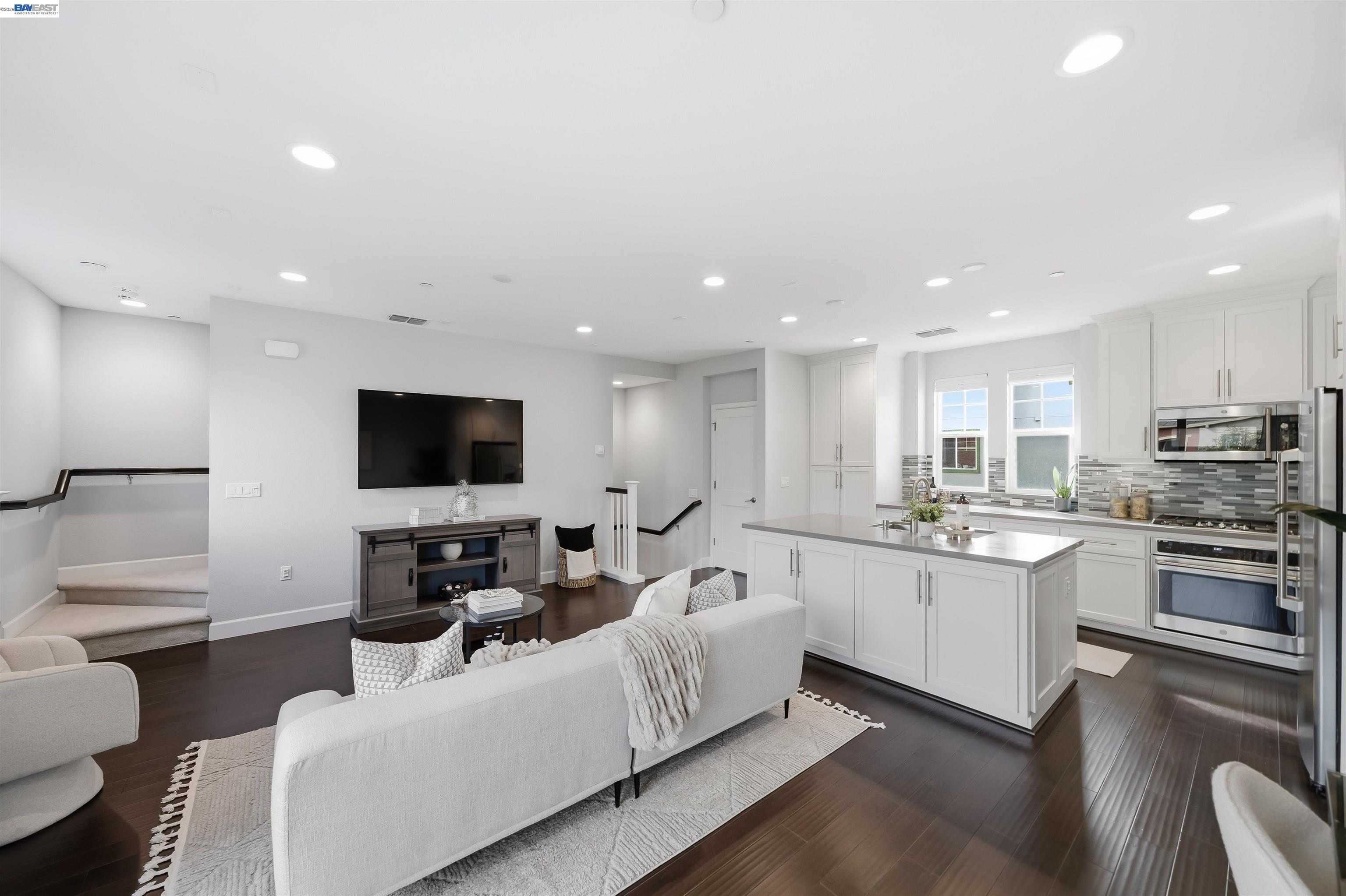 Photo #4: 41125234 Listing: Photo #4