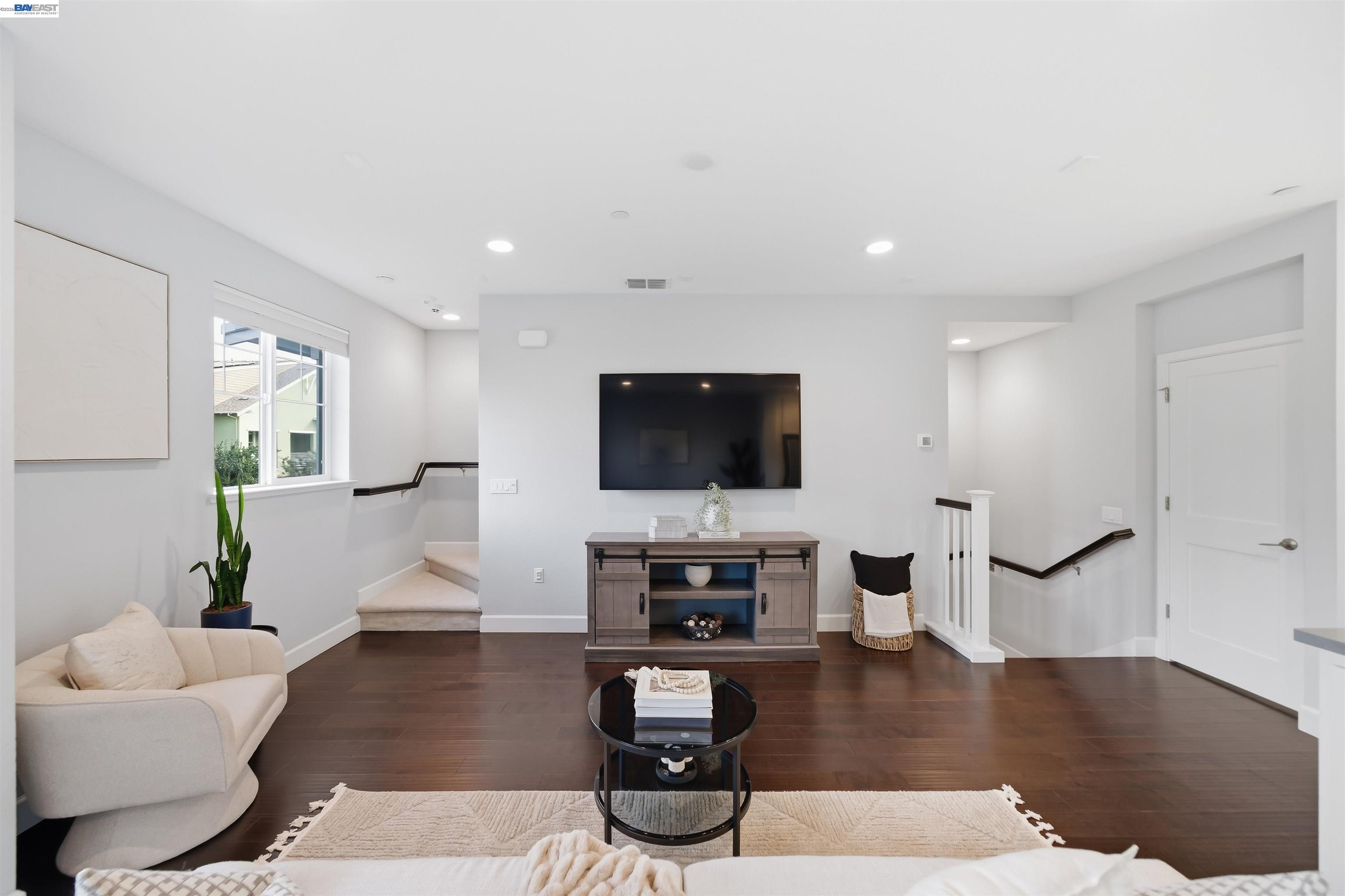 Photo #5: 41125234 Listing: Photo #5