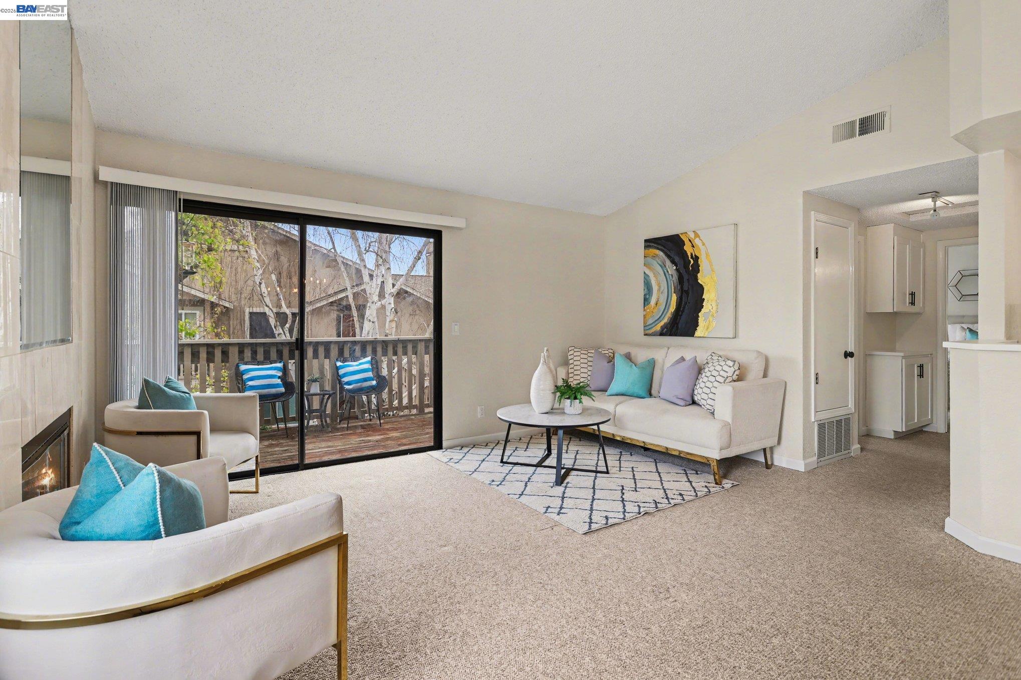 Photo #4: 41125235 Listing: Photo #4