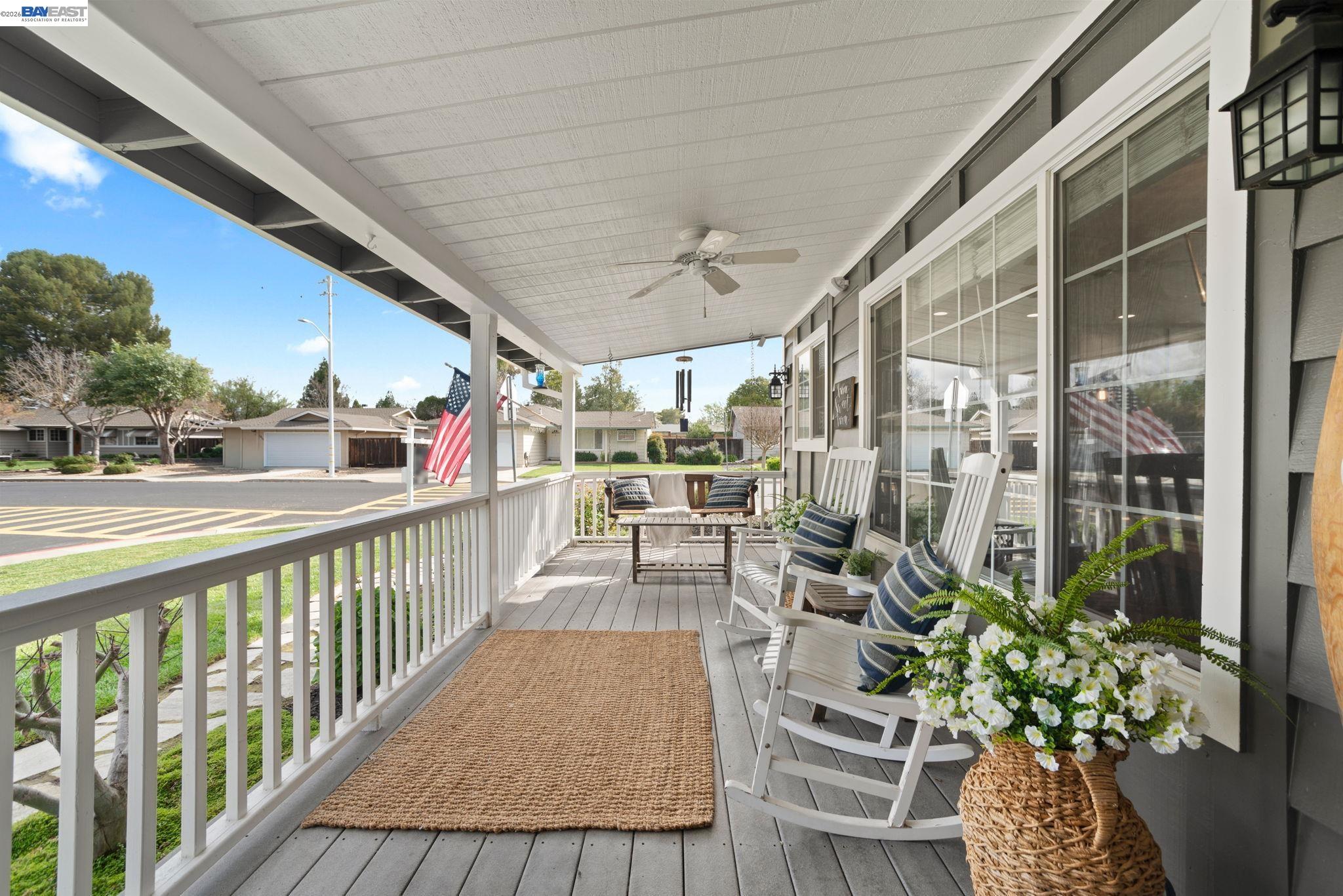 Detail Gallery Image 2 of 34 For 4012 Cid Way, Pleasanton,  CA 94566 - 3 Beds | 2 Baths