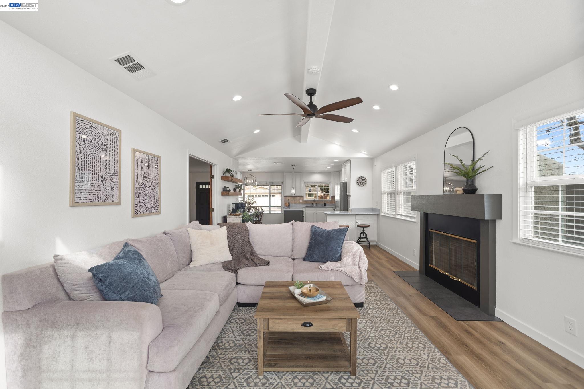 Detail Gallery Image 17 of 34 For 4012 Cid Way, Pleasanton,  CA 94566 - 3 Beds | 2 Baths