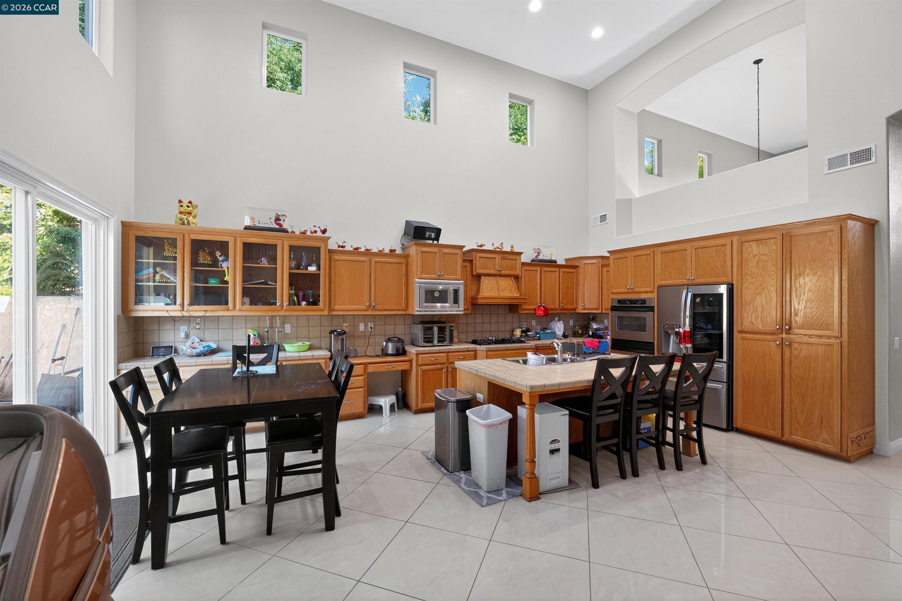 Detail Gallery Image 15 of 35 For 4100 Diorite Ct, Antioch,  CA 94531 - 4 Beds | 2/1 Baths