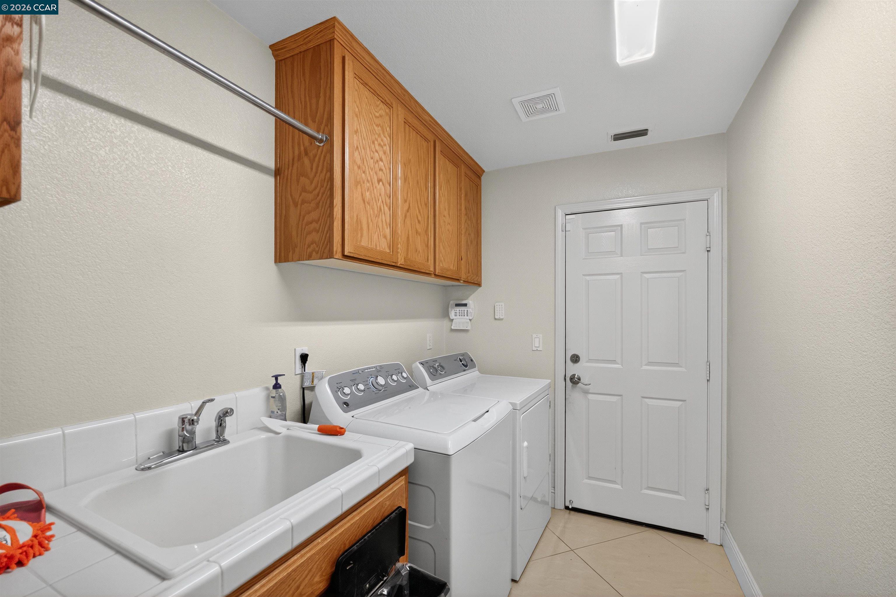 Detail Gallery Image 28 of 35 For 4100 Diorite Ct, Antioch,  CA 94531 - 4 Beds | 2/1 Baths