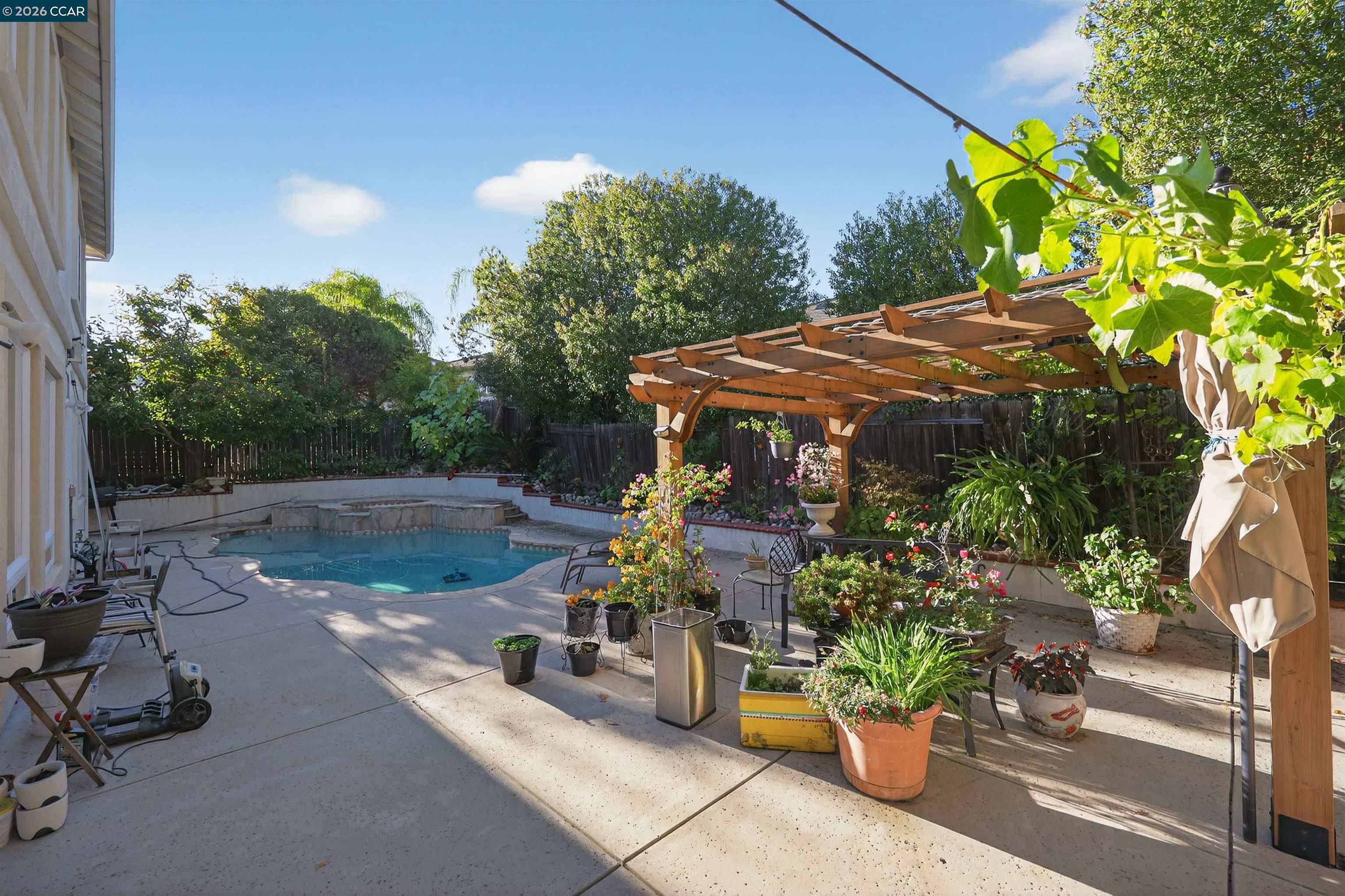 Detail Gallery Image 32 of 35 For 4100 Diorite Ct, Antioch,  CA 94531 - 4 Beds | 2/1 Baths