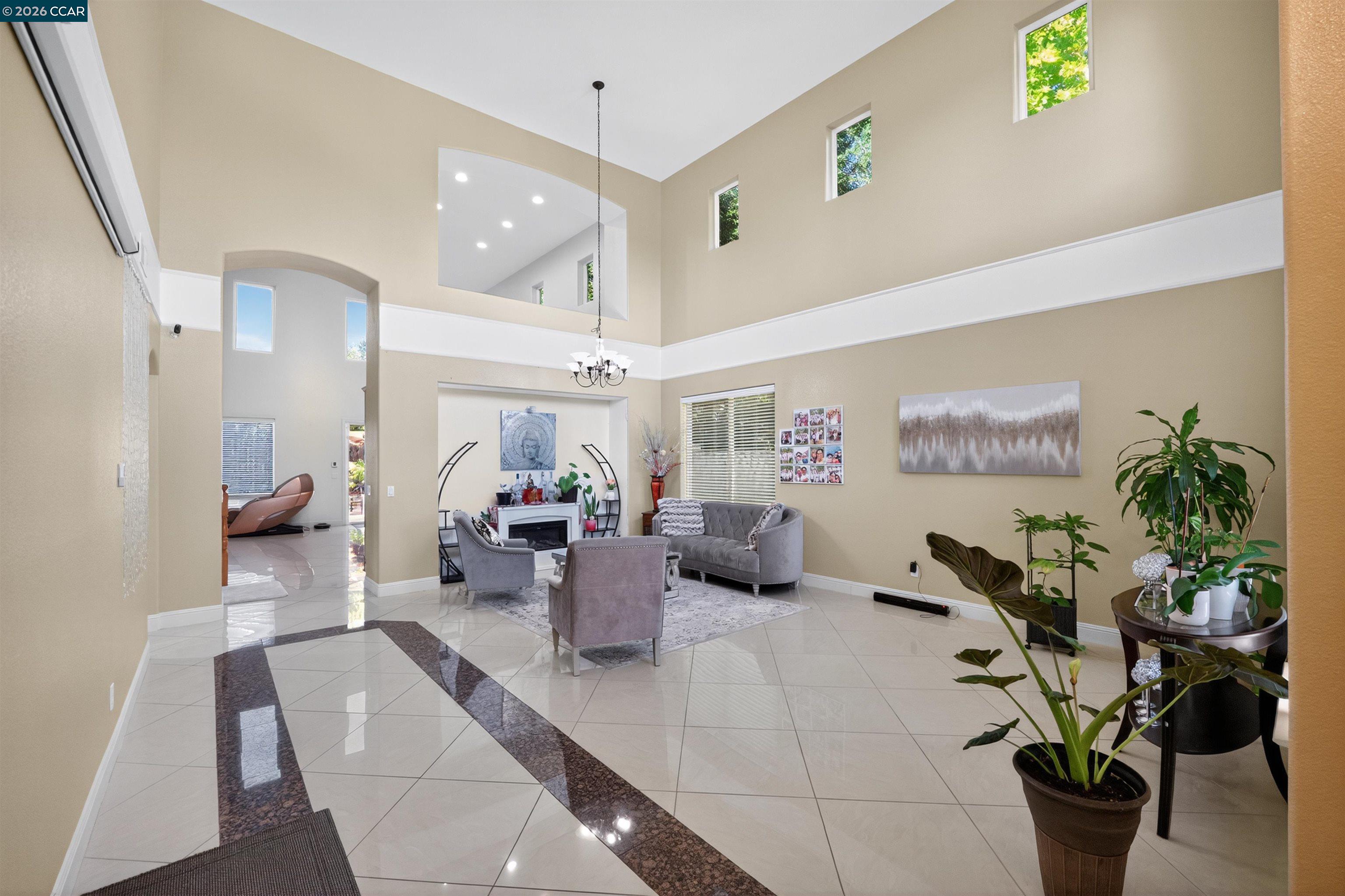 Detail Gallery Image 7 of 35 For 4100 Diorite Ct, Antioch,  CA 94531 - 4 Beds | 2/1 Baths