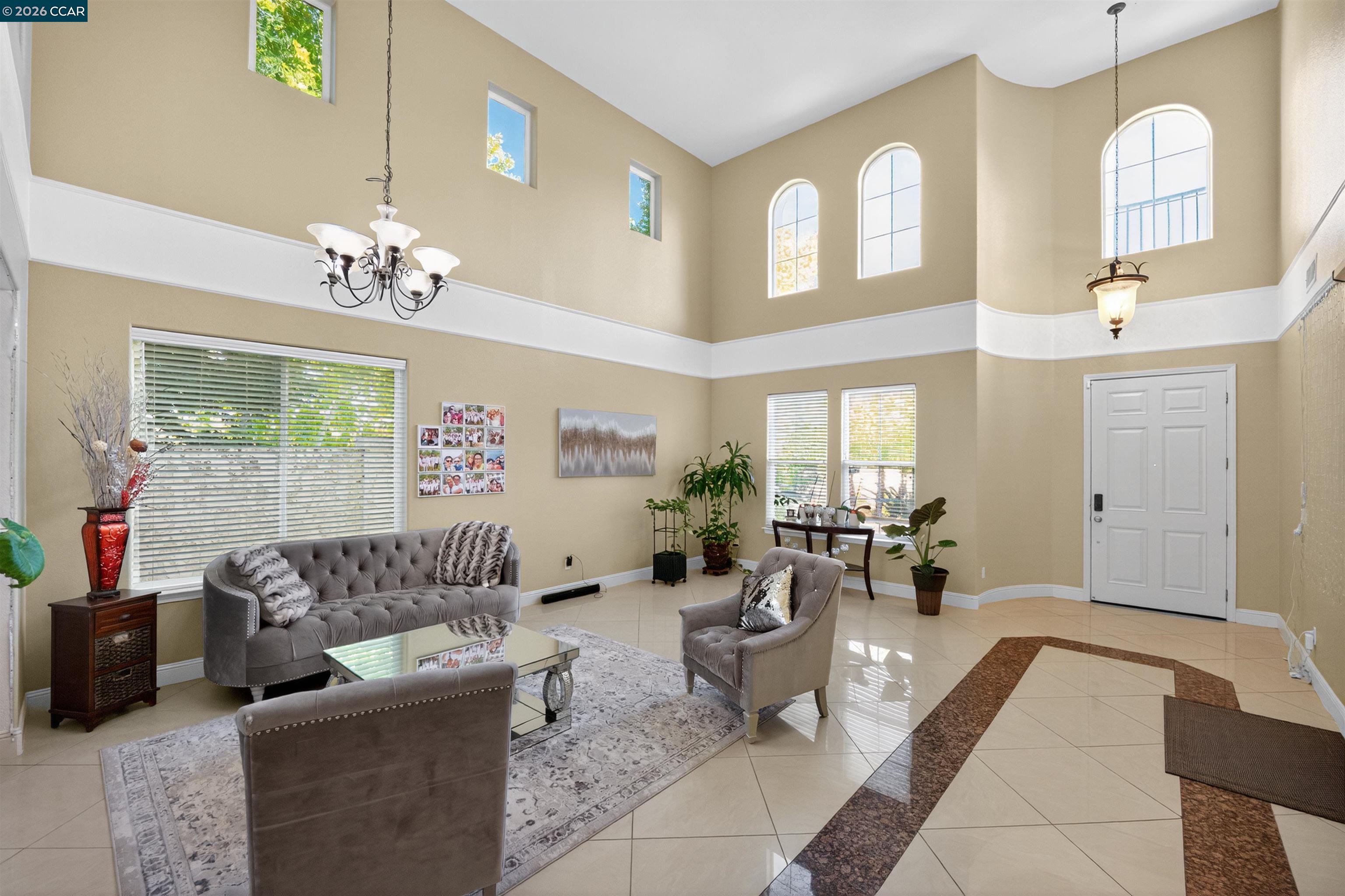 Detail Gallery Image 10 of 35 For 4100 Diorite Ct, Antioch,  CA 94531 - 4 Beds | 2/1 Baths