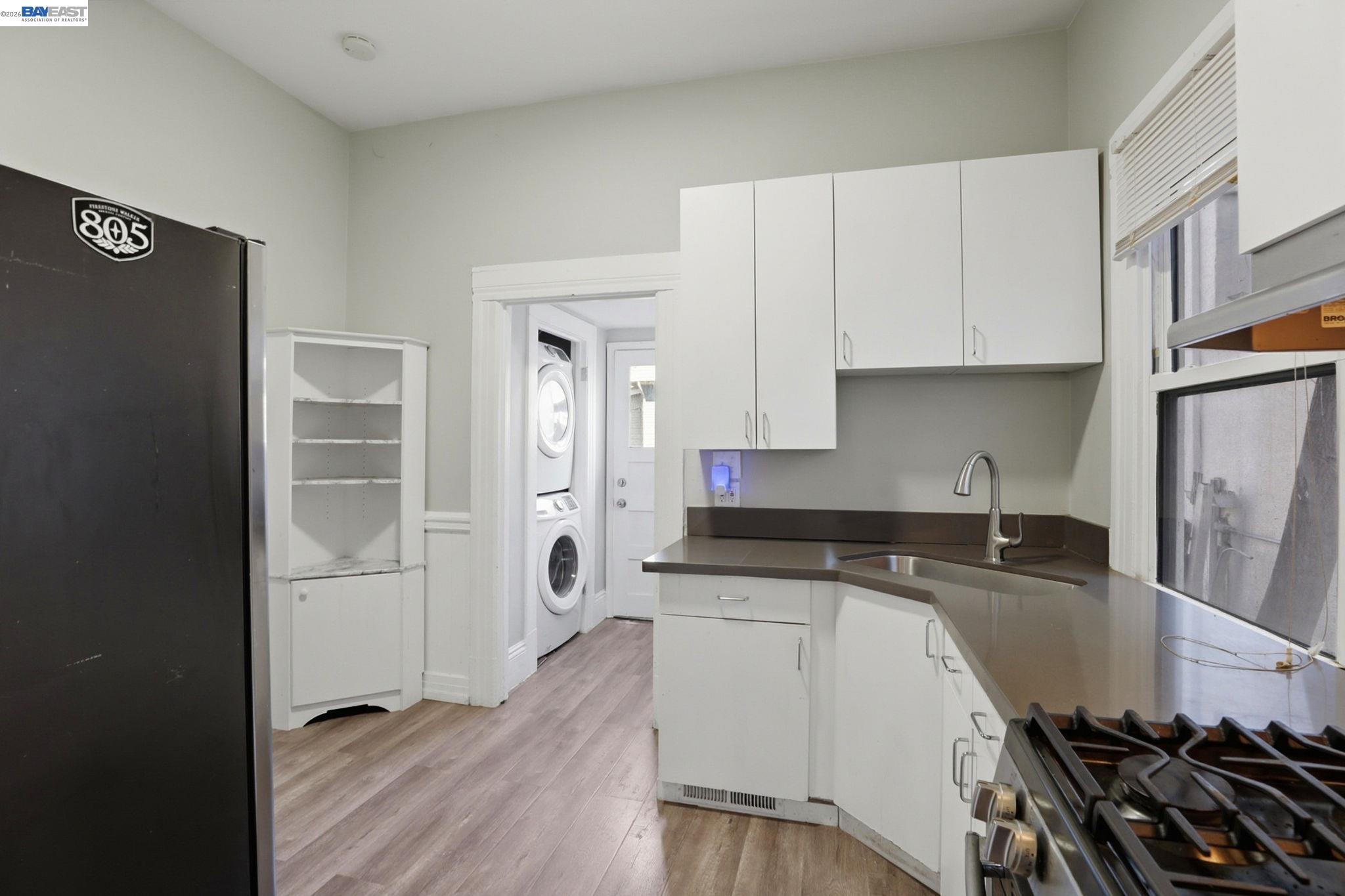 Detail Gallery Image 10 of 26 For 2327 N St, Sacramento,  CA 95816 - 2 Beds | 1 Baths