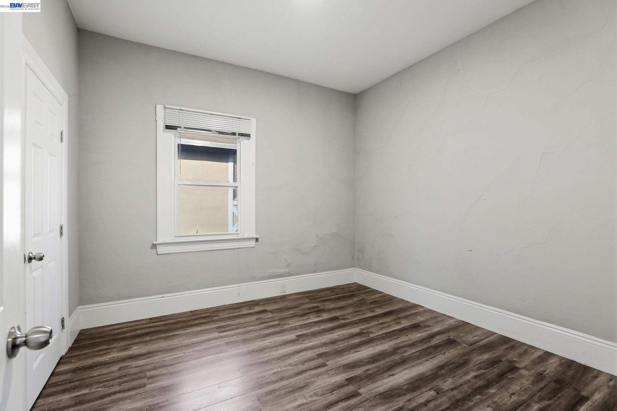 Detail Gallery Image 16 of 26 For 2327 N St, Sacramento,  CA 95816 - 2 Beds | 1 Baths