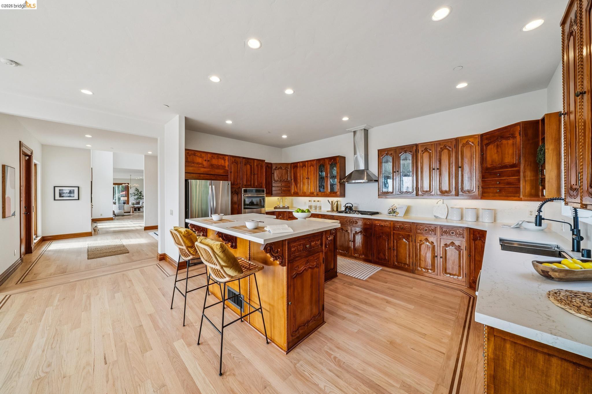 Detail Gallery Image 27 of 60 For 33 Somerset Rd, Oakland,  CA 94611 - 5 Beds | 5/1 Baths