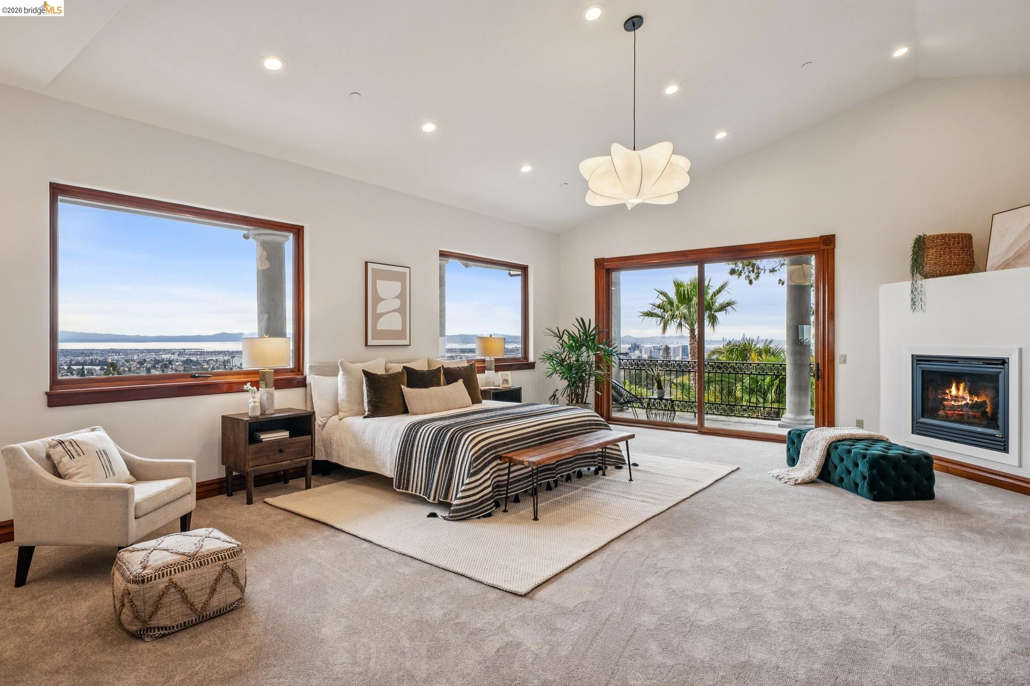 Detail Gallery Image 29 of 60 For 33 Somerset Rd, Oakland,  CA 94611 - 5 Beds | 5/1 Baths