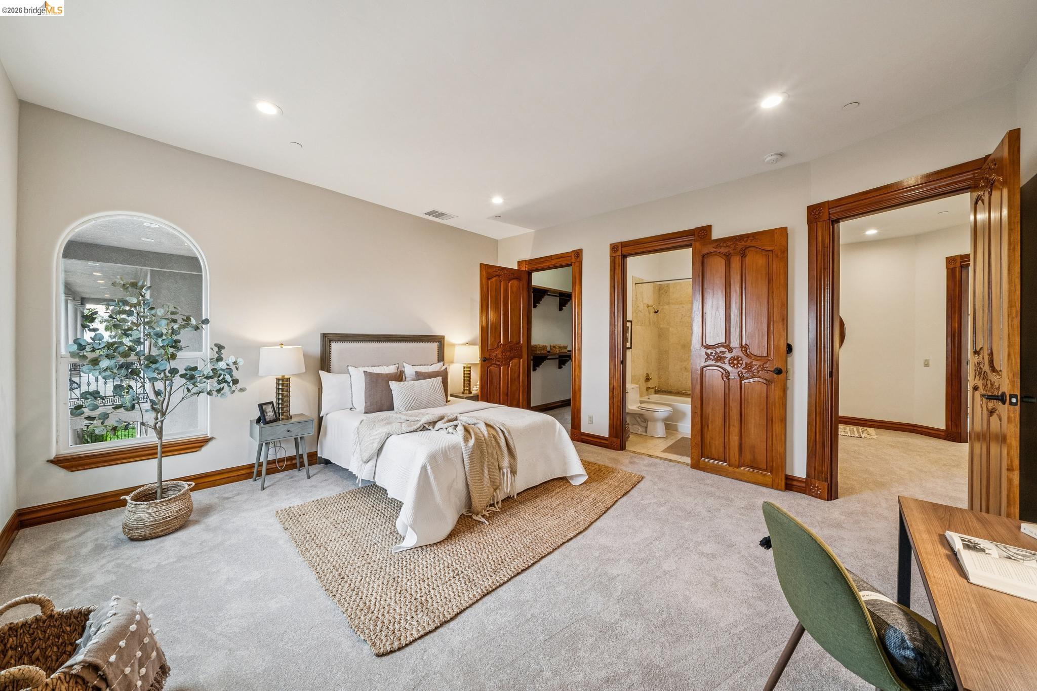 Detail Gallery Image 43 of 60 For 33 Somerset Rd, Oakland,  CA 94611 - 5 Beds | 5/1 Baths