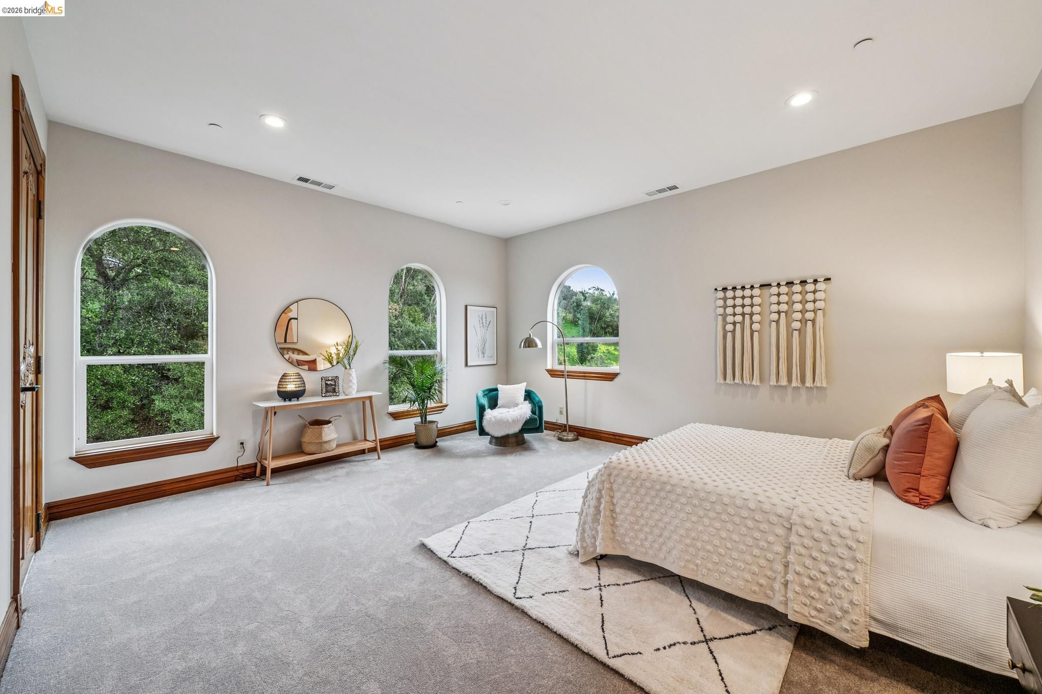 Detail Gallery Image 46 of 60 For 33 Somerset Rd, Oakland,  CA 94611 - 5 Beds | 5/1 Baths