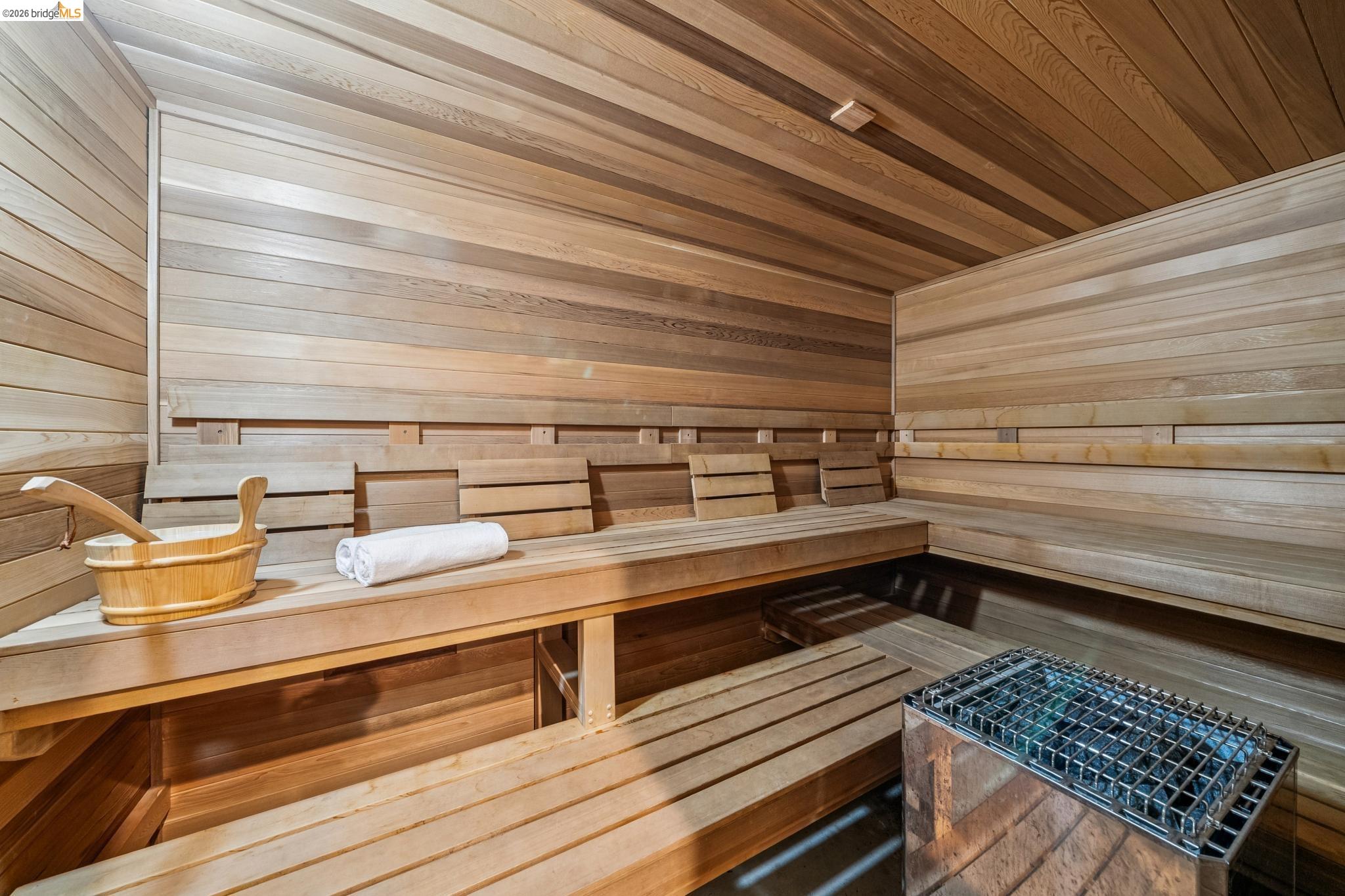 Detail Gallery Image 55 of 60 For 33 Somerset Rd, Oakland,  CA 94611 - 5 Beds | 5/1 Baths