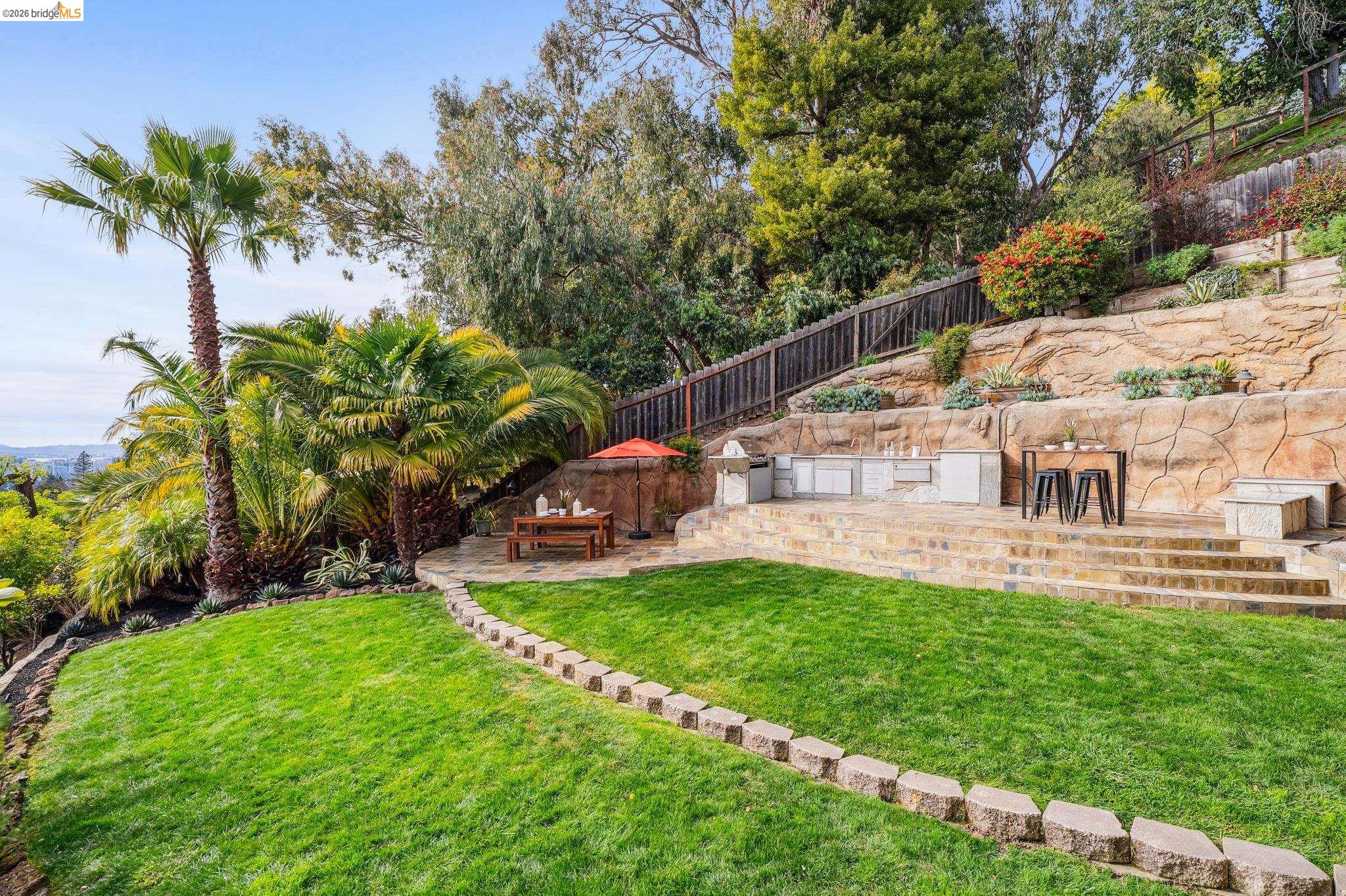 Detail Gallery Image 57 of 60 For 33 Somerset Rd, Oakland,  CA 94611 - 5 Beds | 5/1 Baths