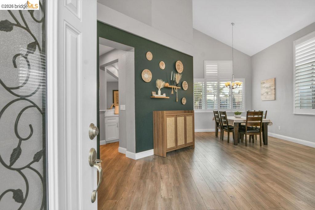 Detail Gallery Image 4 of 45 For 4010 Goleta Pl, Discovery Bay,  CA 94505 - 5 Beds | 2/1 Baths