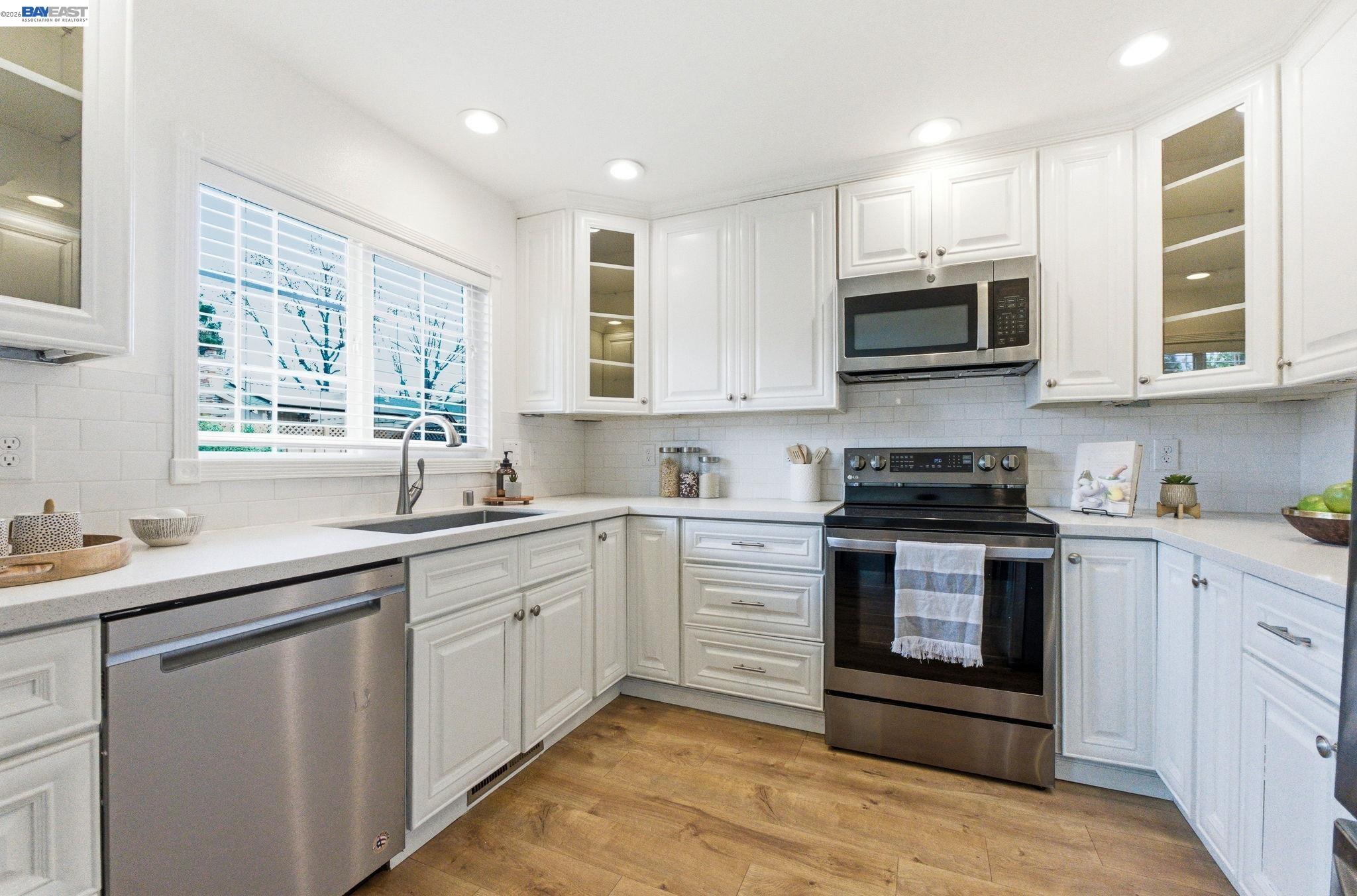 Detail Gallery Image 6 of 41 For 5228 Falmouth Pl, Newark,  CA 94560 - 4 Beds | 3 Baths