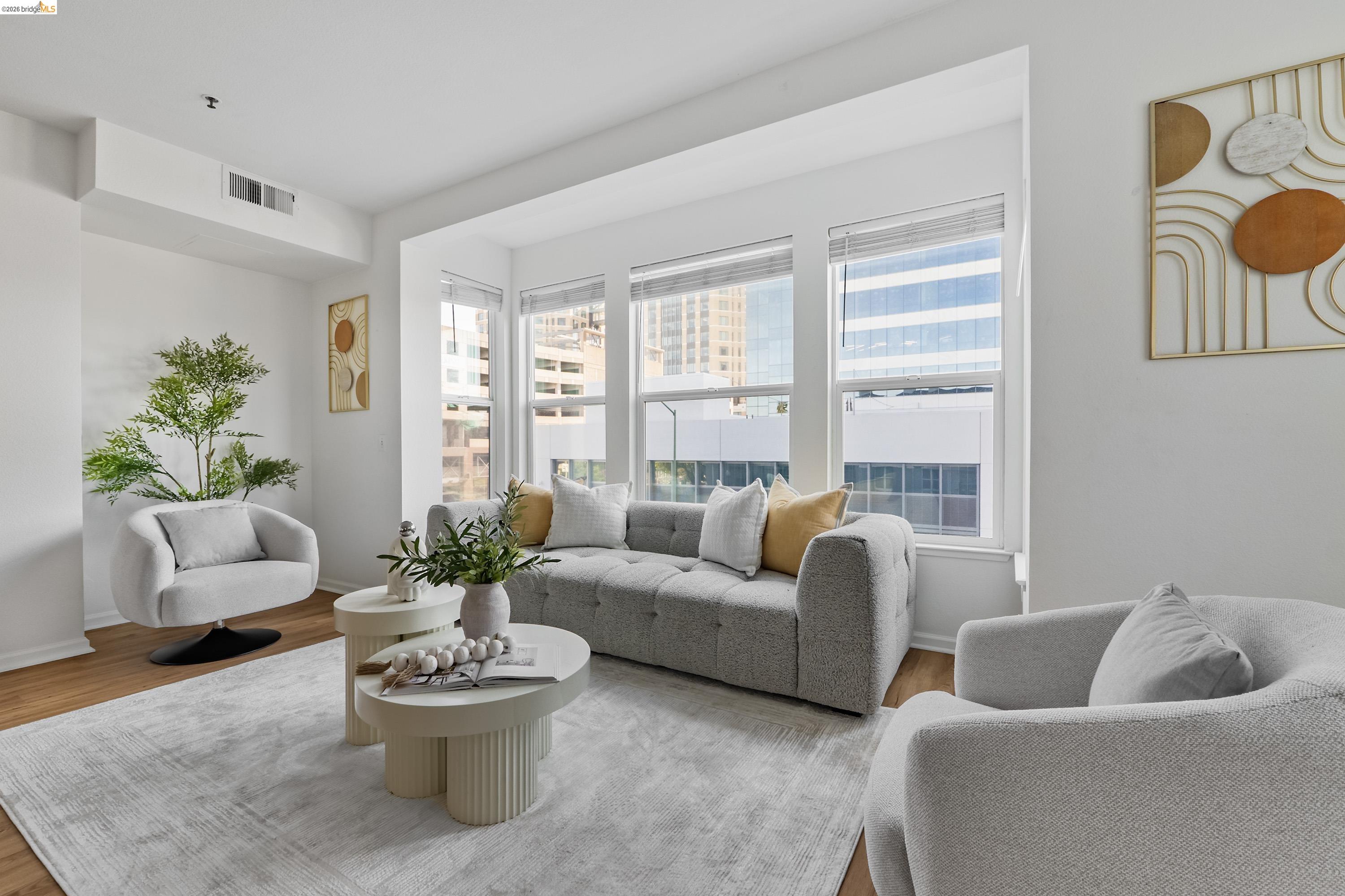 Photo #3: 41125247 Listing: Photo #3