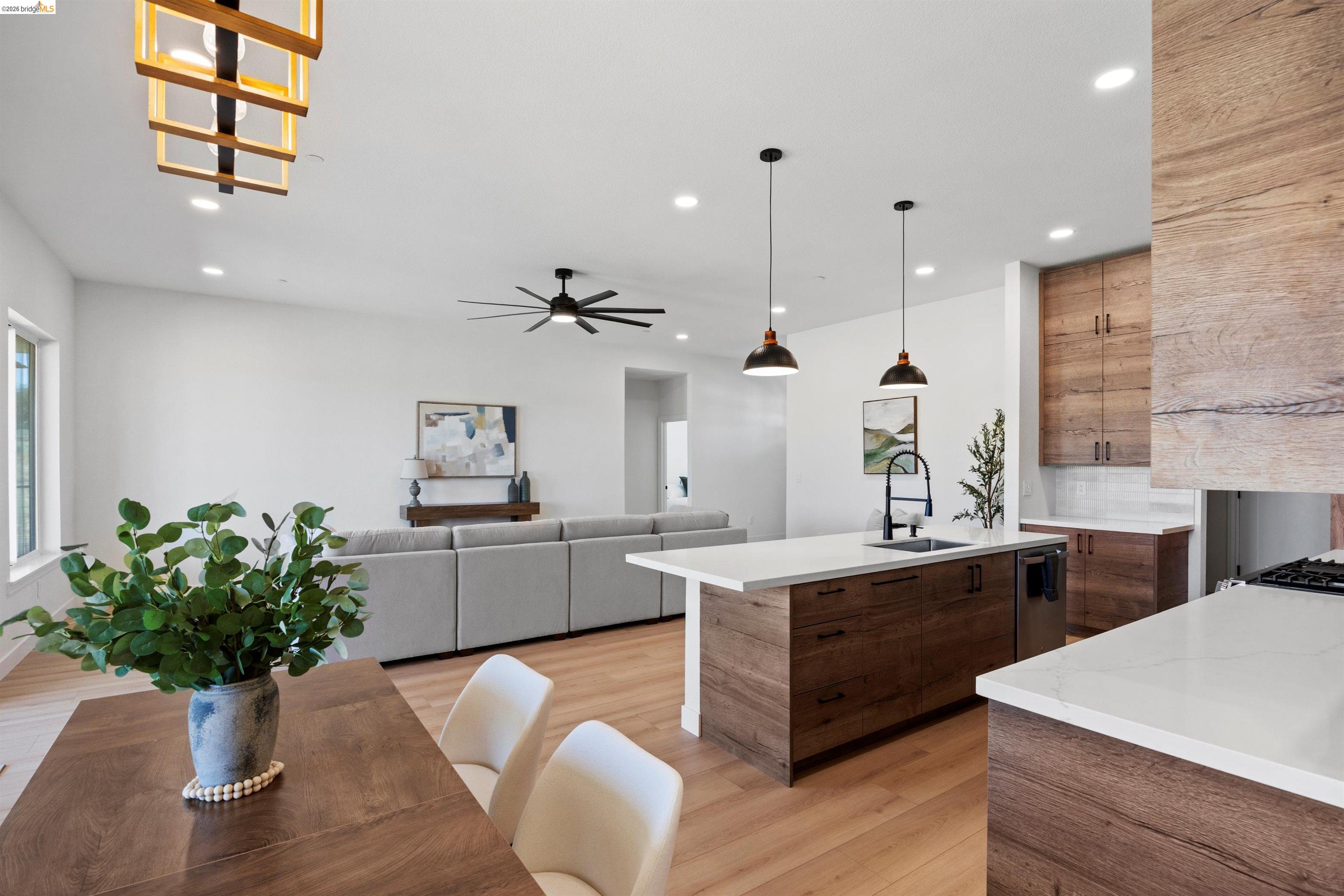 Detail Gallery Image 11 of 38 For 4510 Coyote Dr., Ione,  CA 95640 - 3 Beds | 2/1 Baths