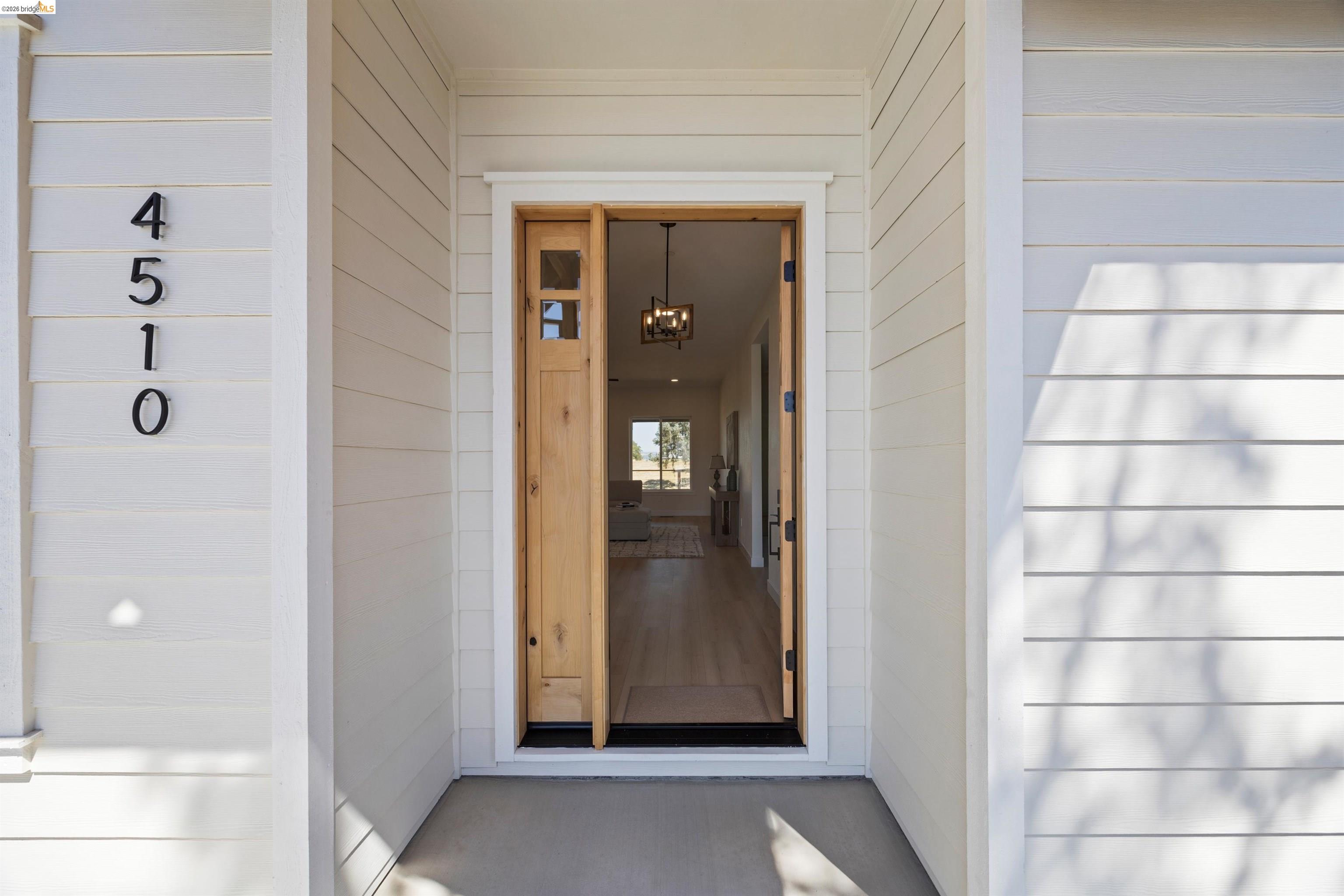 Detail Gallery Image 6 of 38 For 4510 Coyote Dr., Ione,  CA 95640 - 3 Beds | 2/1 Baths