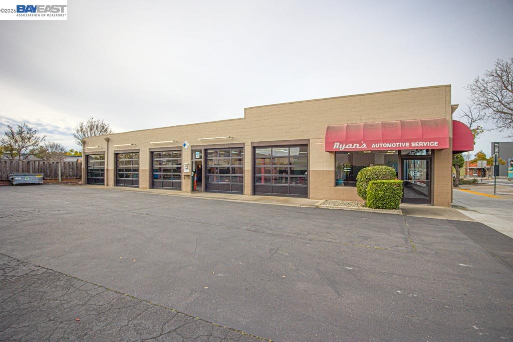 Detail Gallery Image 5 of 44 For 1931 1st St, Livermore,  CA 94550 - – Beds | – Baths