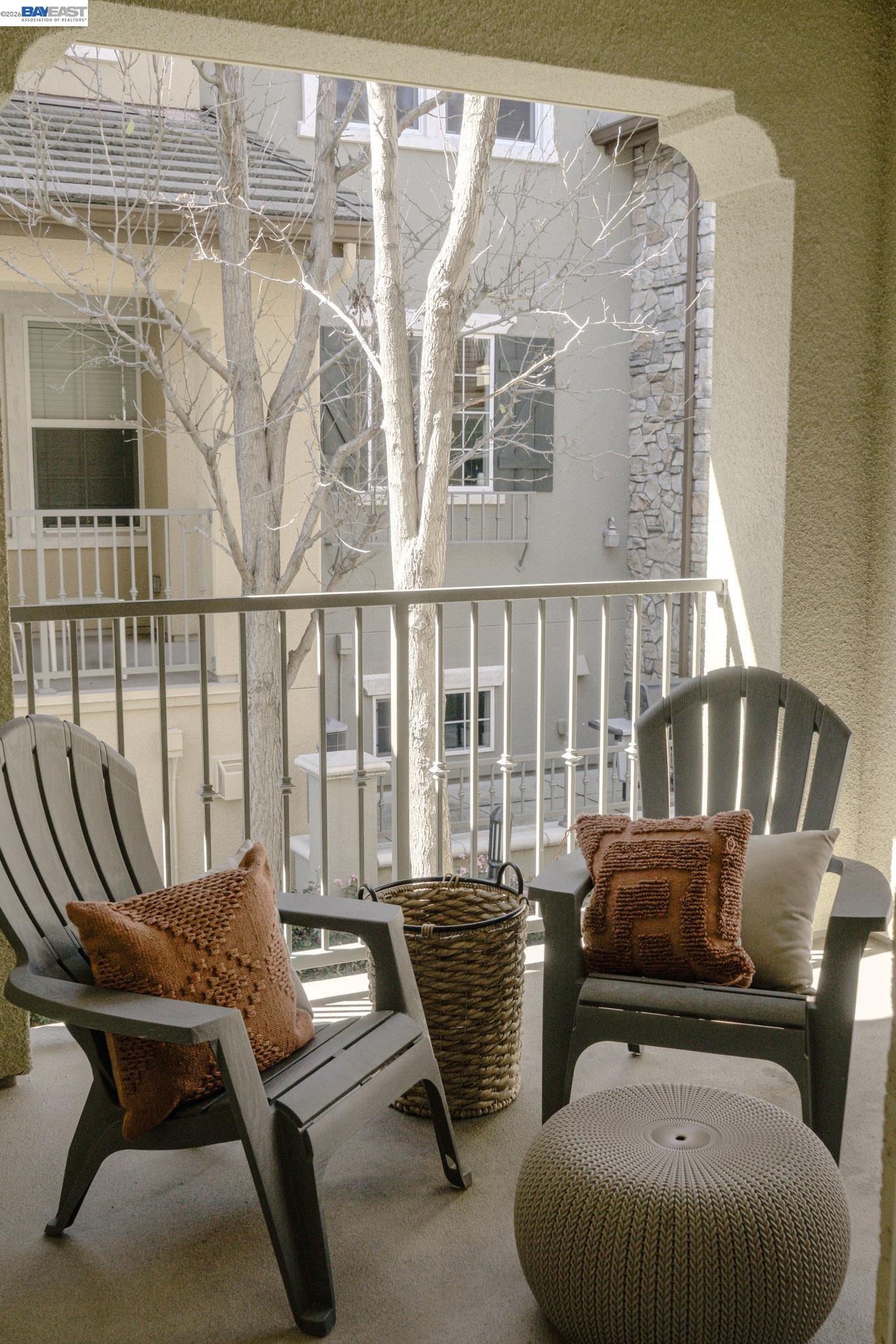 Detail Gallery Image 6 of 23 For 493 Tristania Terrace, Sunnyvale,  CA 94086 - 2 Beds | 2 Baths