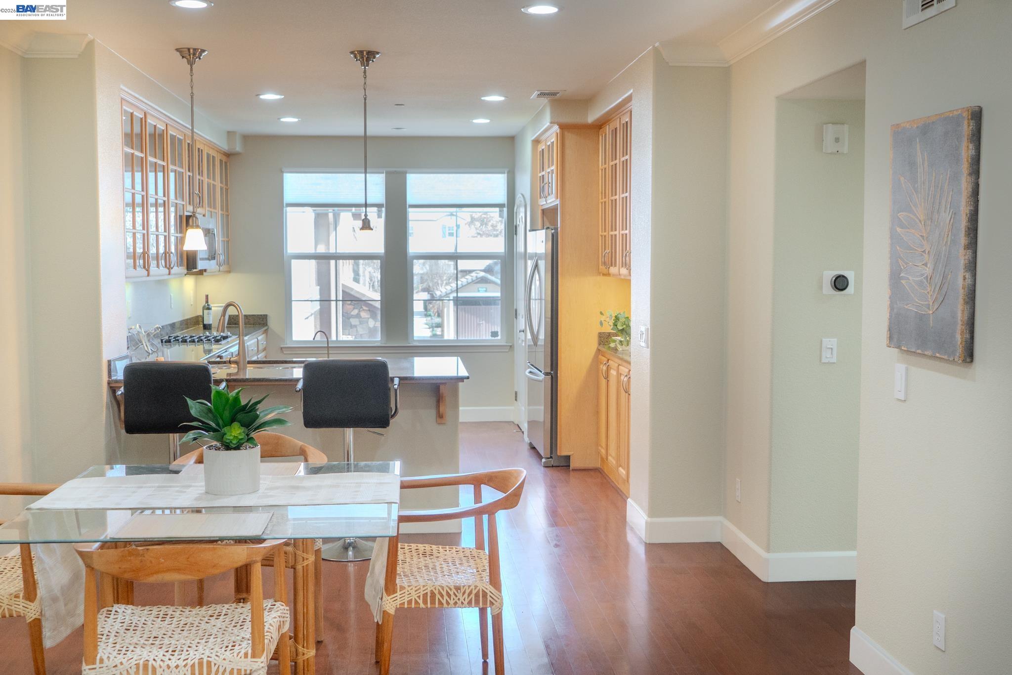 Detail Gallery Image 7 of 23 For 493 Tristania Terrace, Sunnyvale,  CA 94086 - 2 Beds | 2 Baths