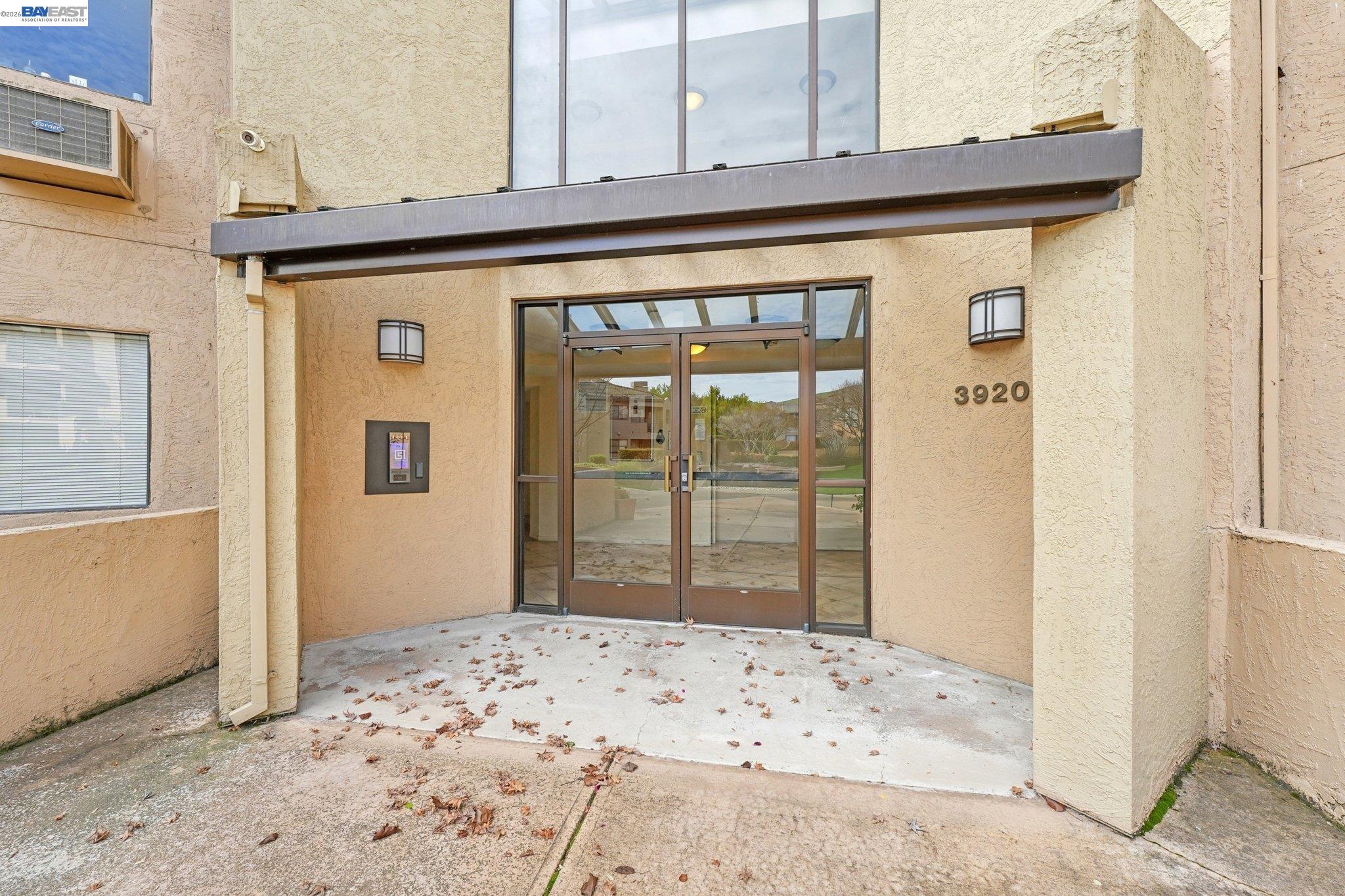 Front Image Thumbnail for BE41125257