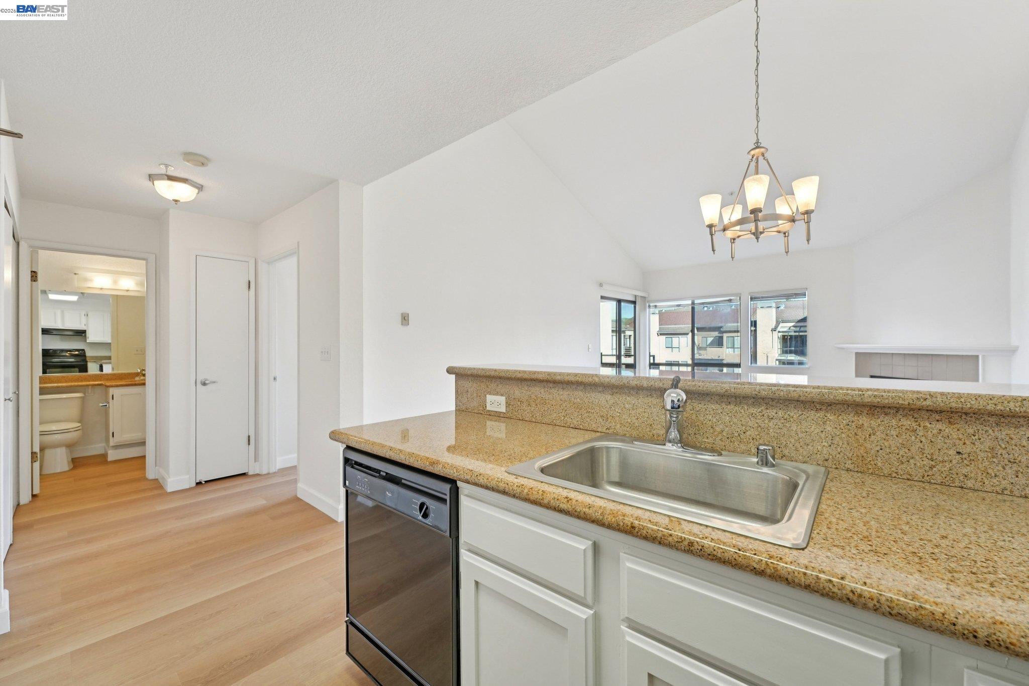 Photo #11: 41125257 Listing: Photo #11