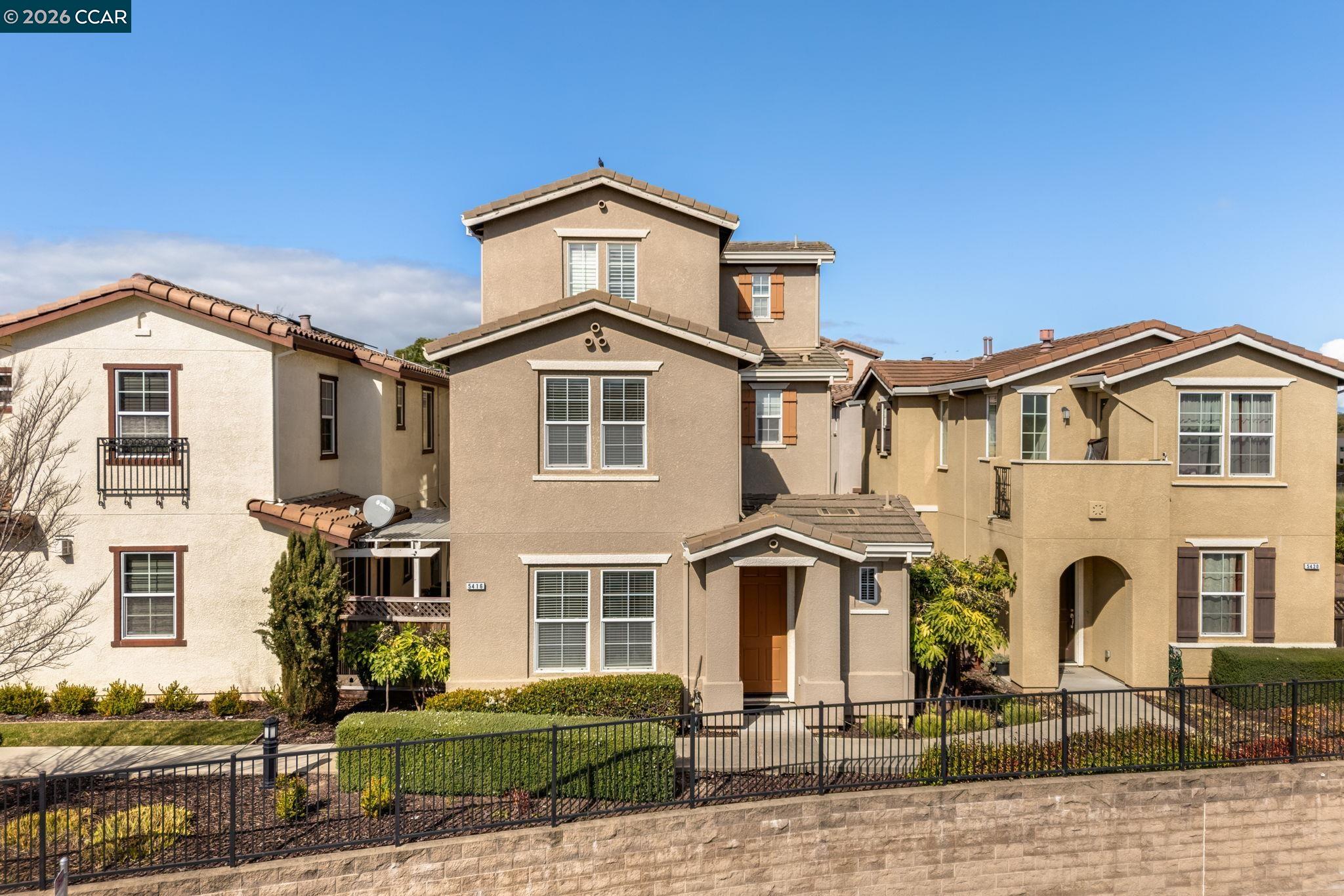 Front Image Thumbnail for CC41125259