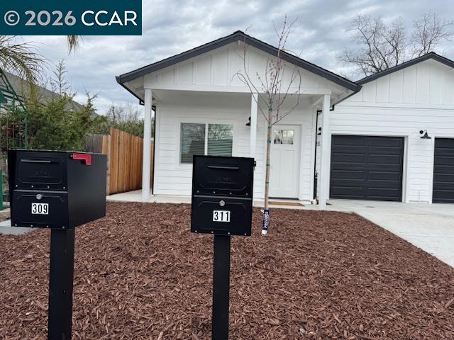 Detail Gallery Image 4 of 19 For 309 Lampasas Ave, Sacramento,  CA 95815 - 3 Beds | 2 Baths