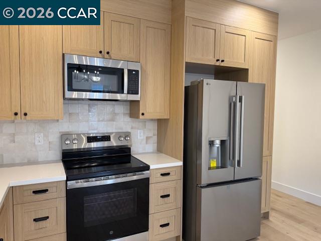 Detail Gallery Image 6 of 19 For 309 Lampasas Ave, Sacramento,  CA 95815 - 3 Beds | 2 Baths