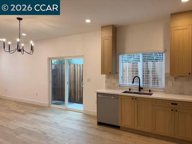 Detail Gallery Image 7 of 19 For 309 Lampasas Ave, Sacramento,  CA 95815 - 3 Beds | 2 Baths