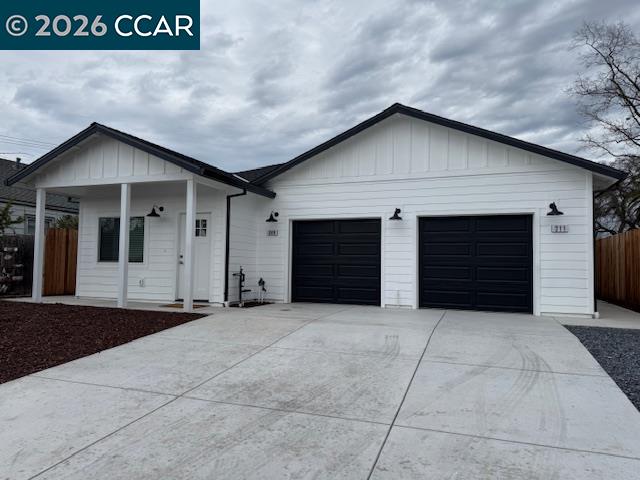 Detail Gallery Image 2 of 16 For 311 Lampasas Ave, Sacramento,  CA 95815 - 3 Beds | 2 Baths