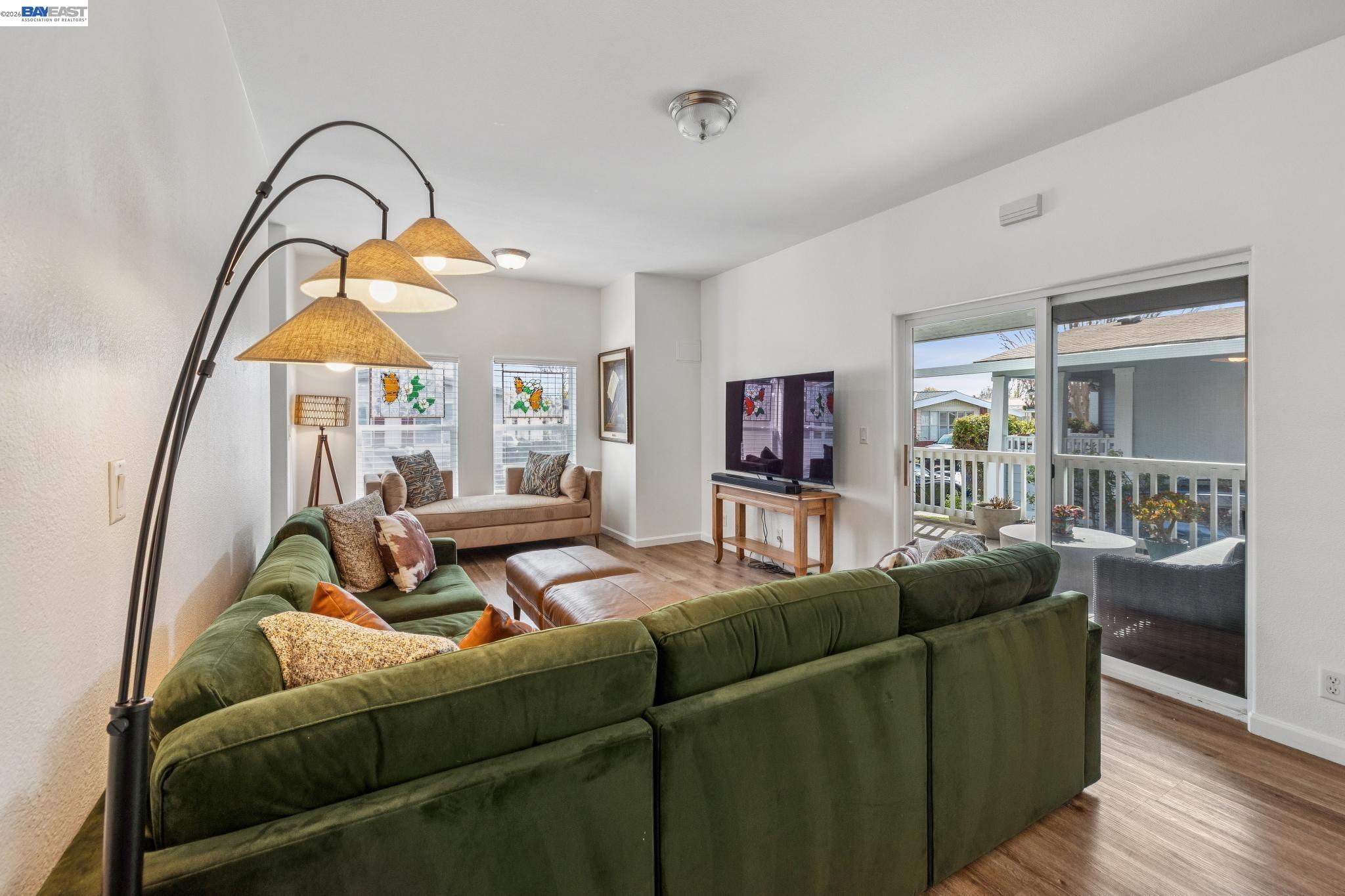 Detail Gallery Image 14 of 43 For 29341 Sandburg Way, Hayward,  CA 94544 - 3 Beds | 2 Baths