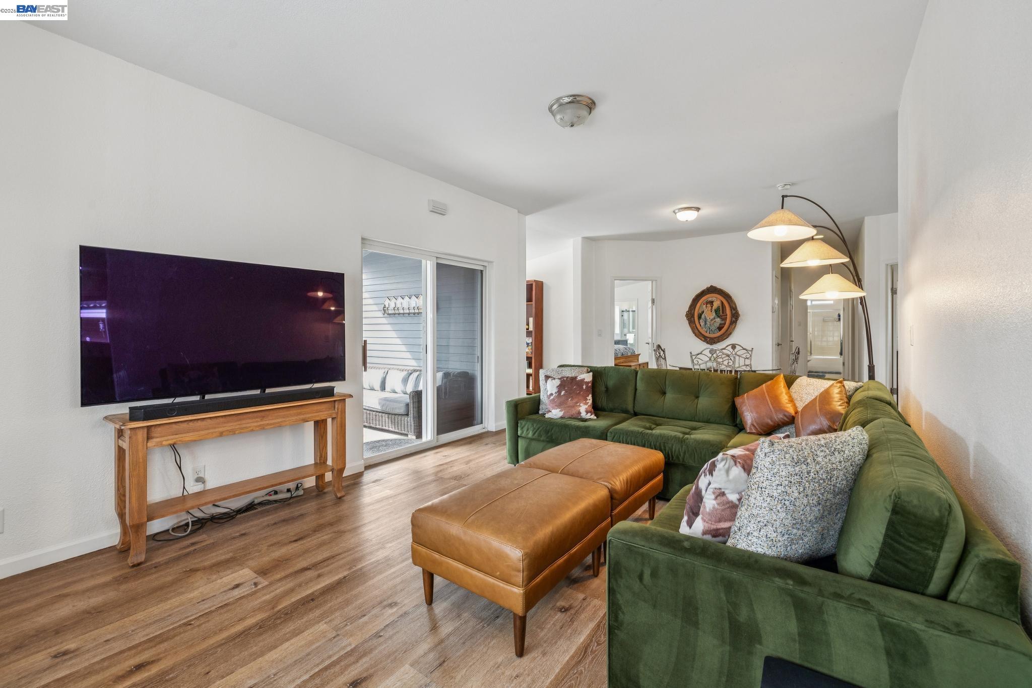 Detail Gallery Image 18 of 43 For 29341 Sandburg Way, Hayward,  CA 94544 - 3 Beds | 2 Baths