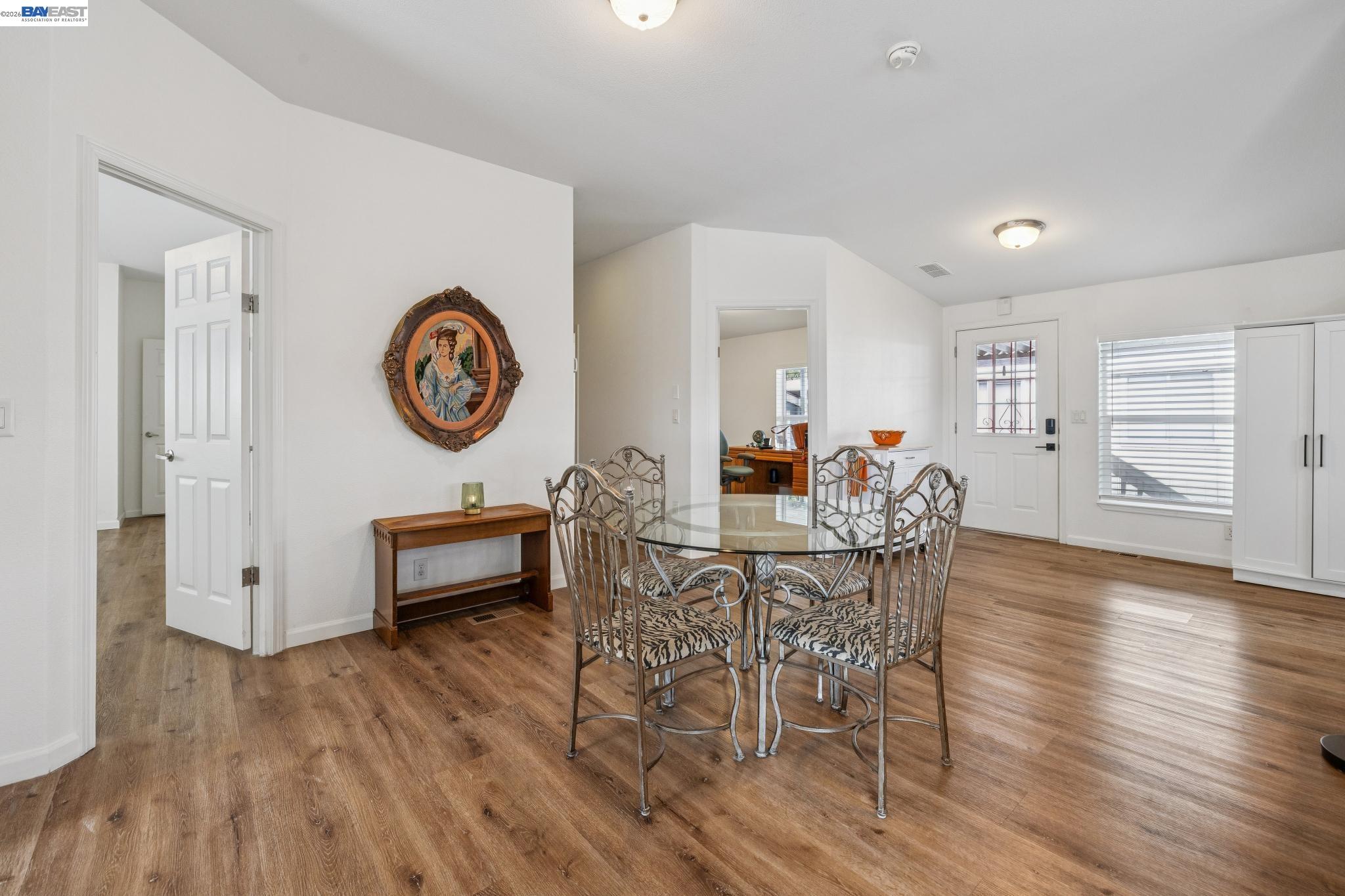 Detail Gallery Image 20 of 43 For 29341 Sandburg Way, Hayward,  CA 94544 - 3 Beds | 2 Baths