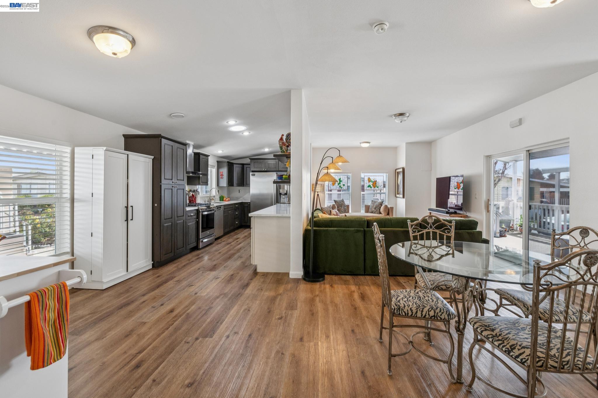 Detail Gallery Image 21 of 43 For 29341 Sandburg Way, Hayward,  CA 94544 - 3 Beds | 2 Baths