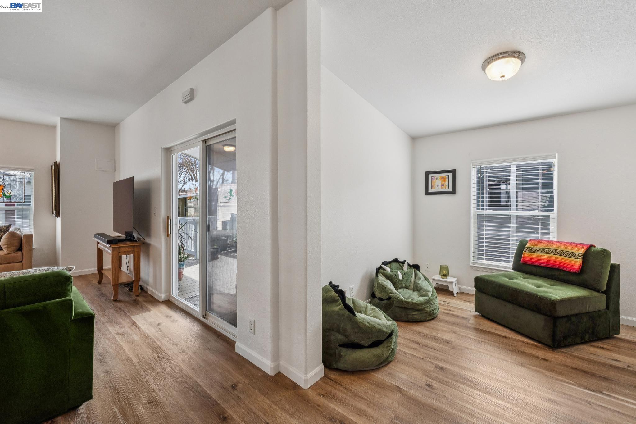 Detail Gallery Image 23 of 43 For 29341 Sandburg Way, Hayward,  CA 94544 - 3 Beds | 2 Baths