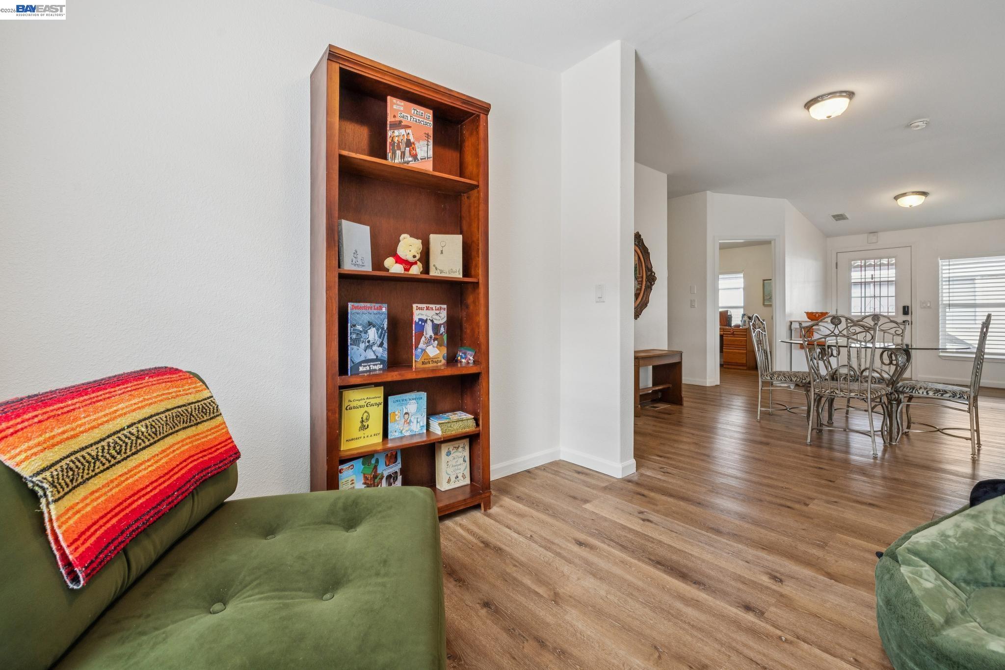 Detail Gallery Image 24 of 43 For 29341 Sandburg Way, Hayward,  CA 94544 - 3 Beds | 2 Baths