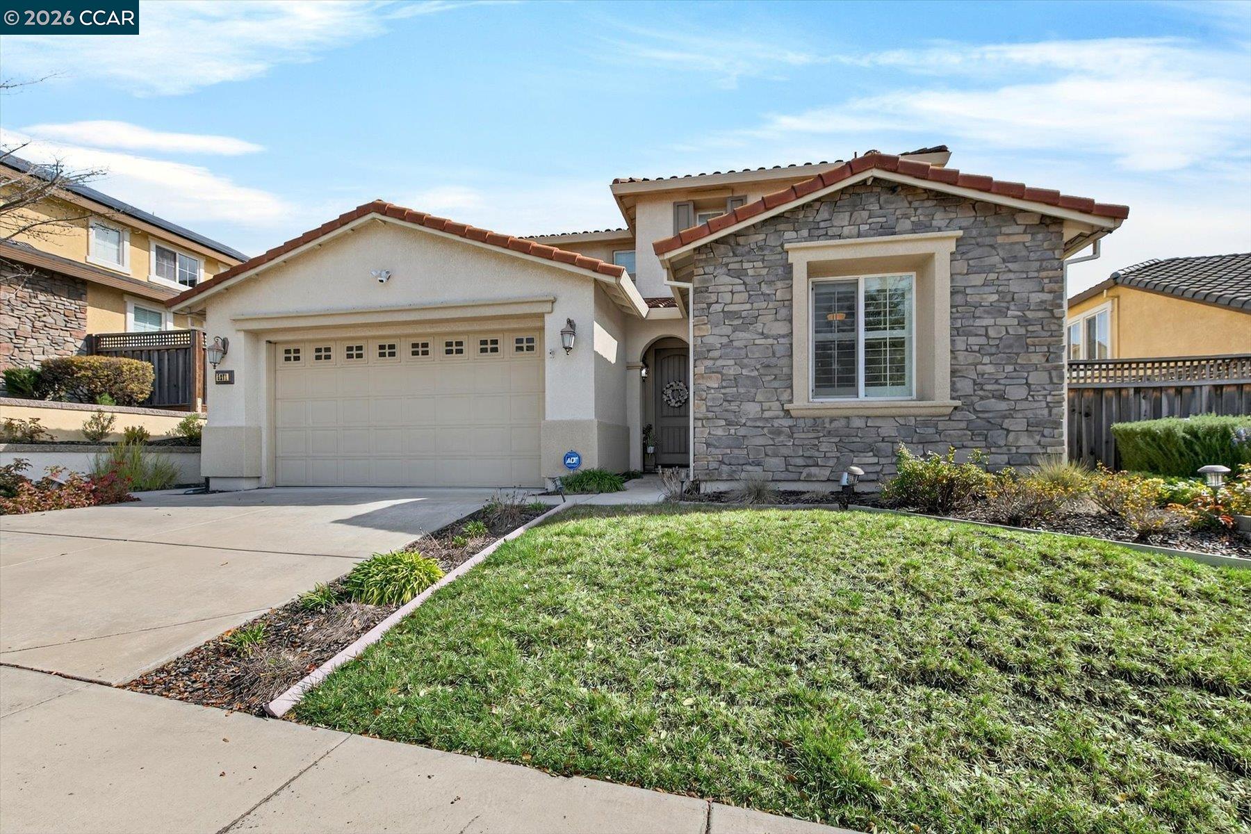 Detail Gallery Image 2 of 38 For 5271 Salerno Dr, Dublin,  CA 94568 - 4 Beds | 3 Baths