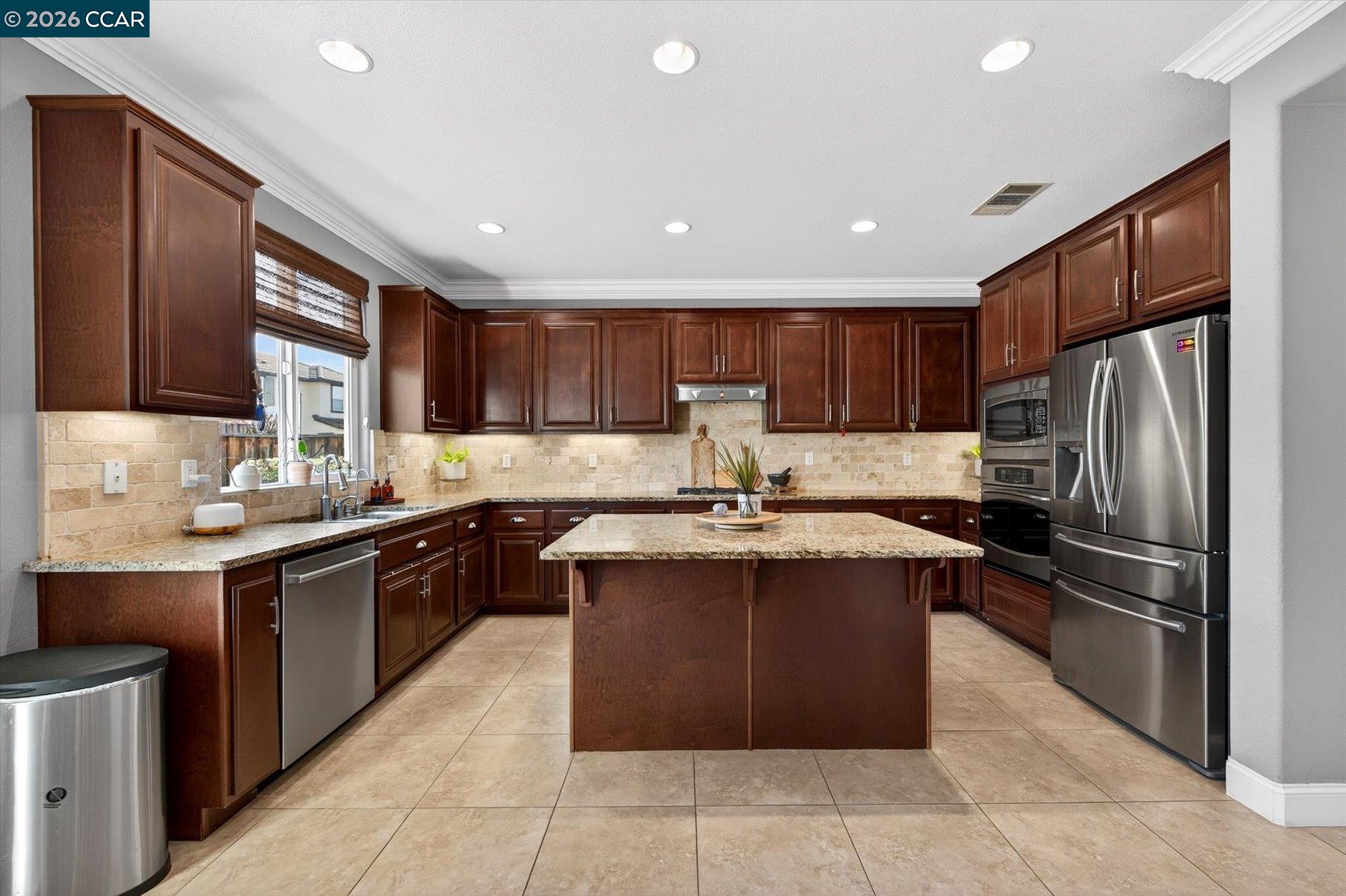 Detail Gallery Image 3 of 38 For 5271 Salerno Dr, Dublin,  CA 94568 - 4 Beds | 3 Baths