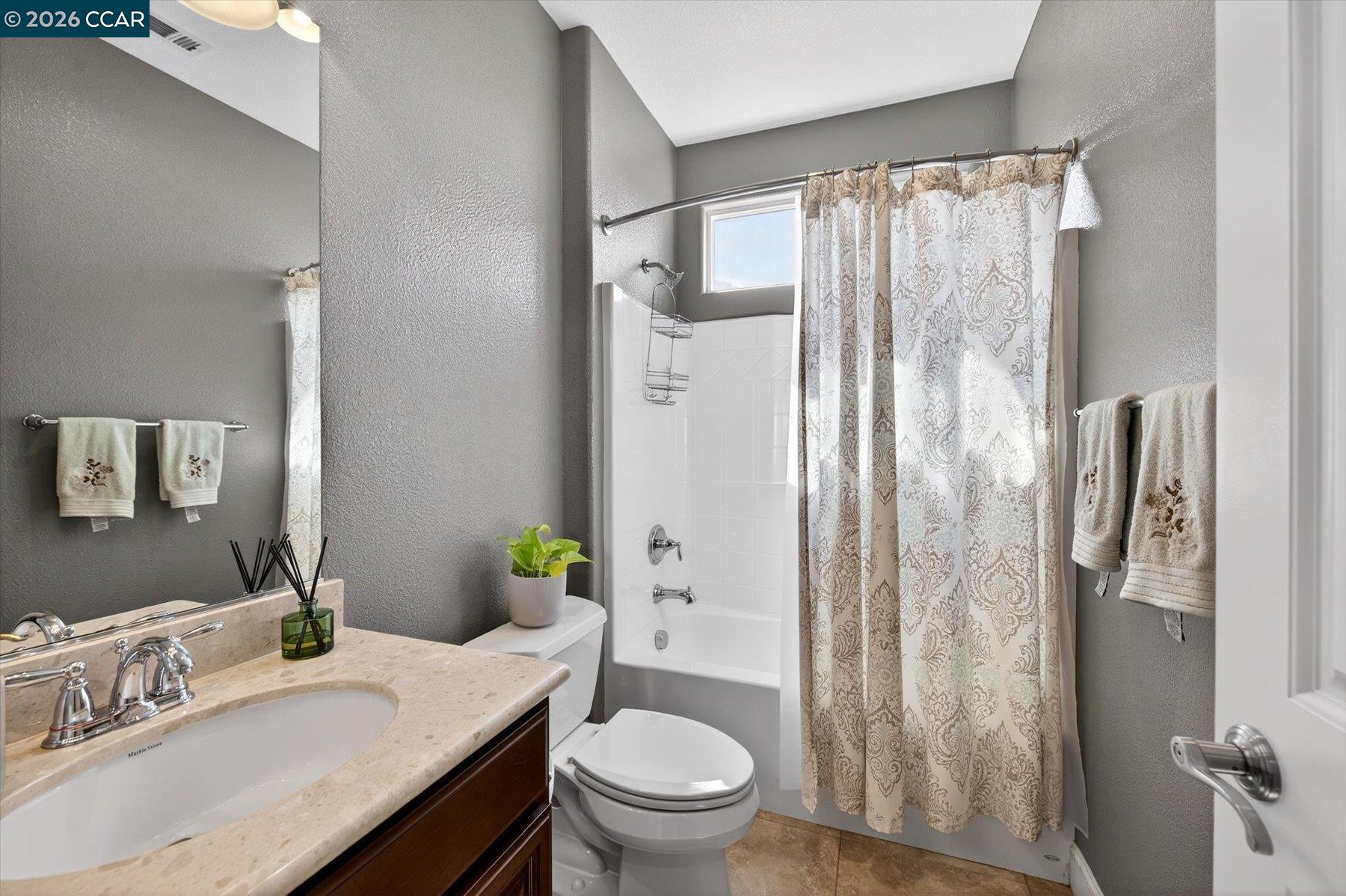 Detail Gallery Image 22 of 38 For 5271 Salerno Dr, Dublin,  CA 94568 - 4 Beds | 3 Baths